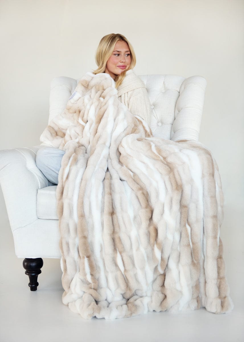 Cozy Hugs Swirl Caramel Fleece Blanket - Soft Warm Throw for Bed, Couch & Travel - Perfect for Netflix Nights, Camping & Gift Giving