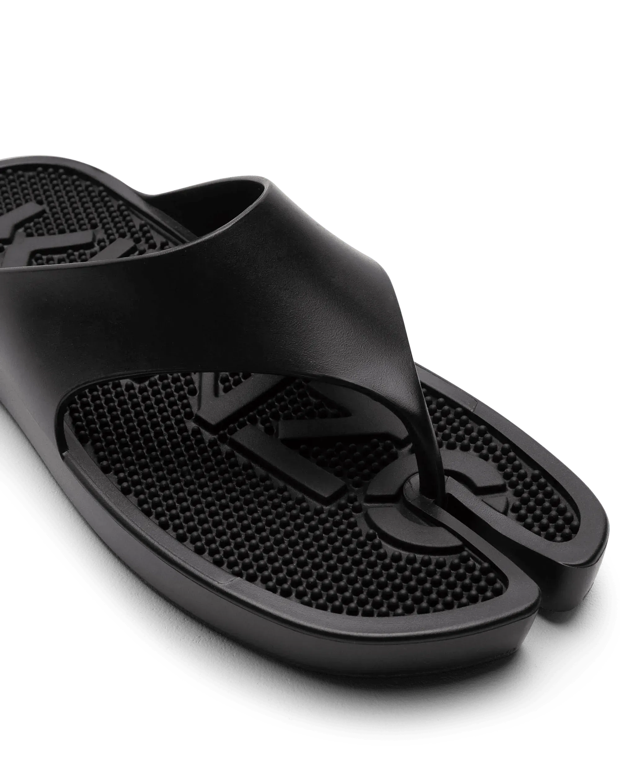 Comfortable K Beach Flip Flops for Women & Men - Lightweight Summer Sandals with Arch Support - Perfect for Beach, Pool, and Vacation Travel