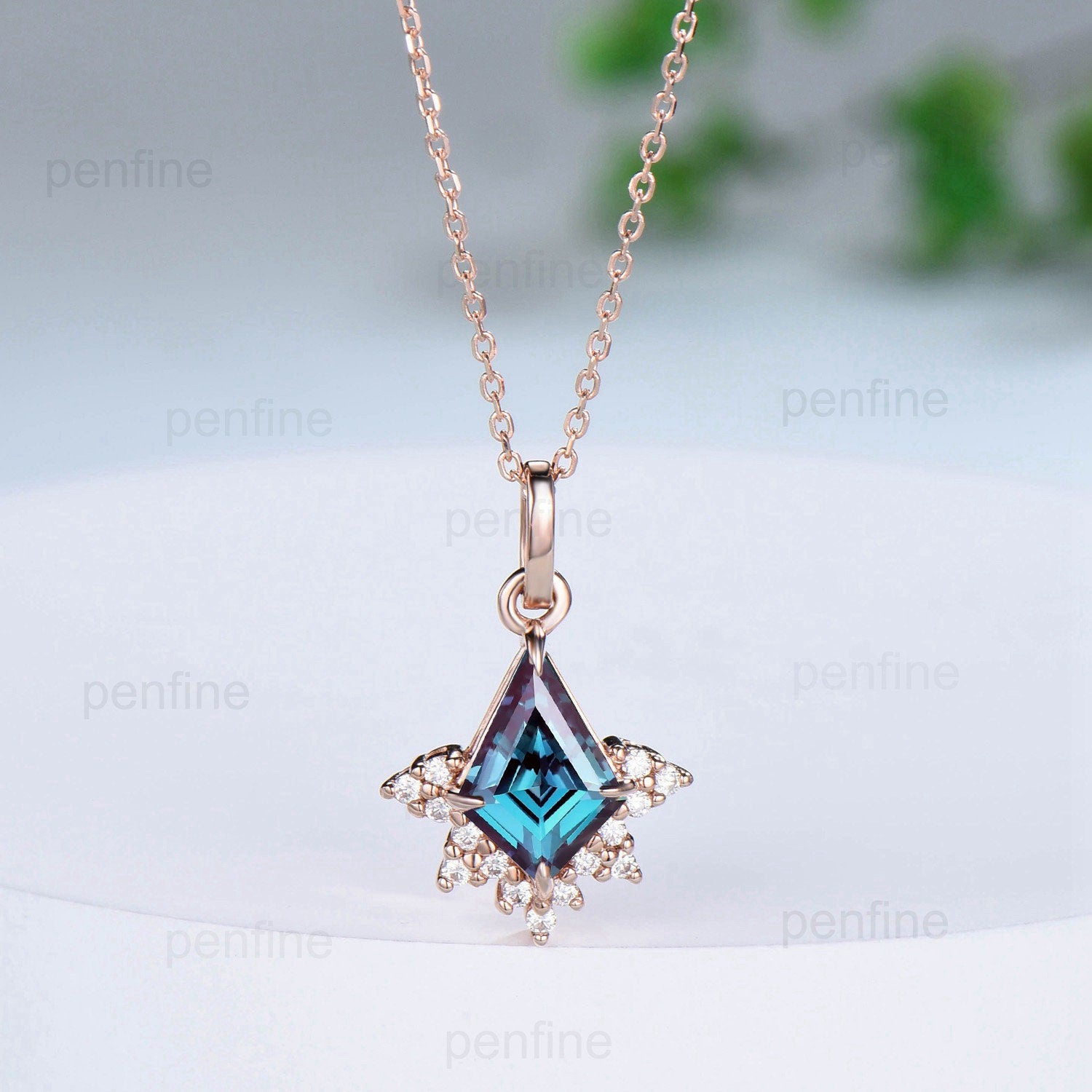 Vintage Art Deco Kite Cut Alexandrite Pendant Necklace - 14K/18K Rose Gold Moissanite Diamond Engagement Promise Gift for Women | Perfect for Anniversaries, Weddings & Special Occasions