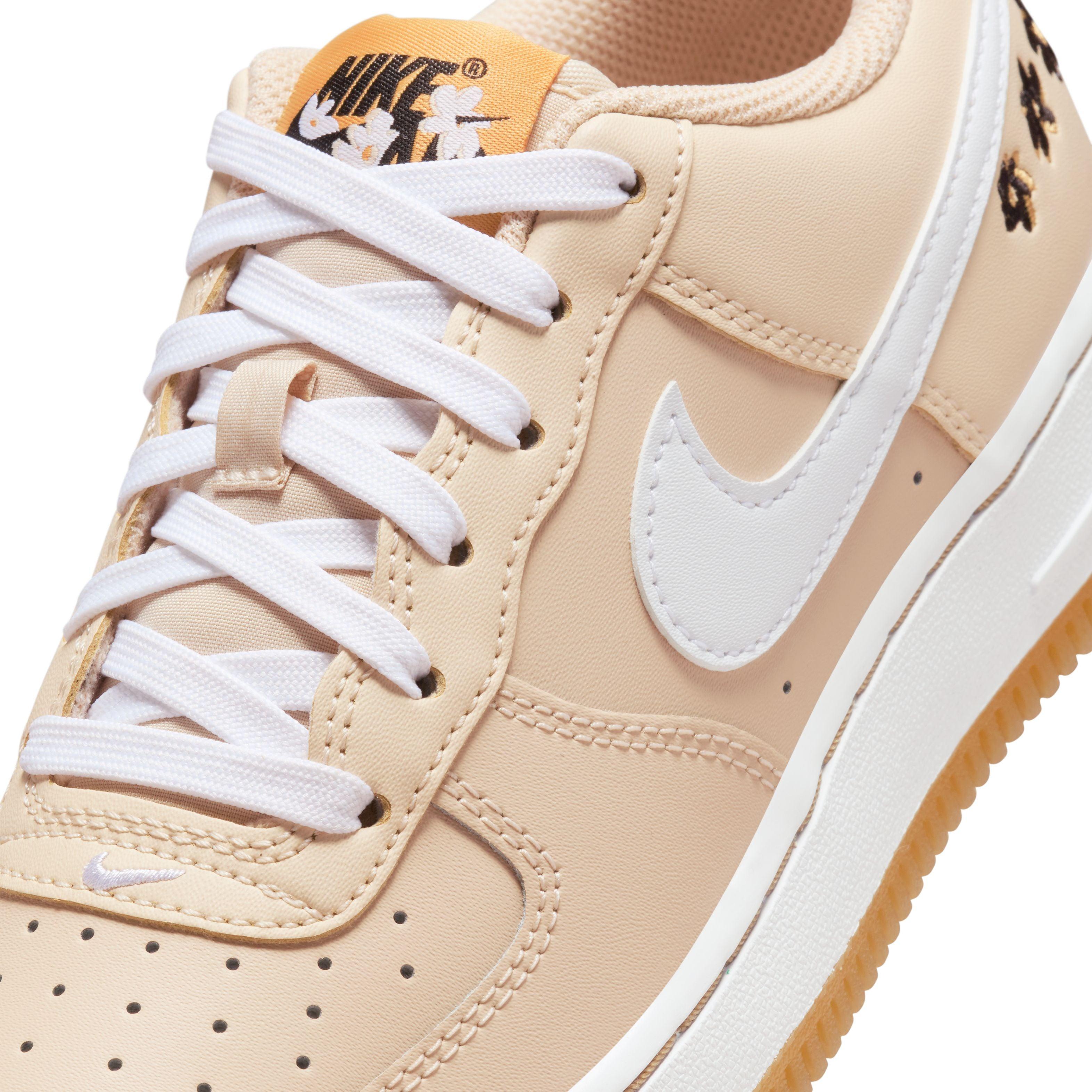 Nike Kids Air Force 1 SE 'Sand Drift' Sneakers - Lightweight Comfortable Basketball Shoes for Boys & Girls - Perfect for School, Playground & Casual Wear