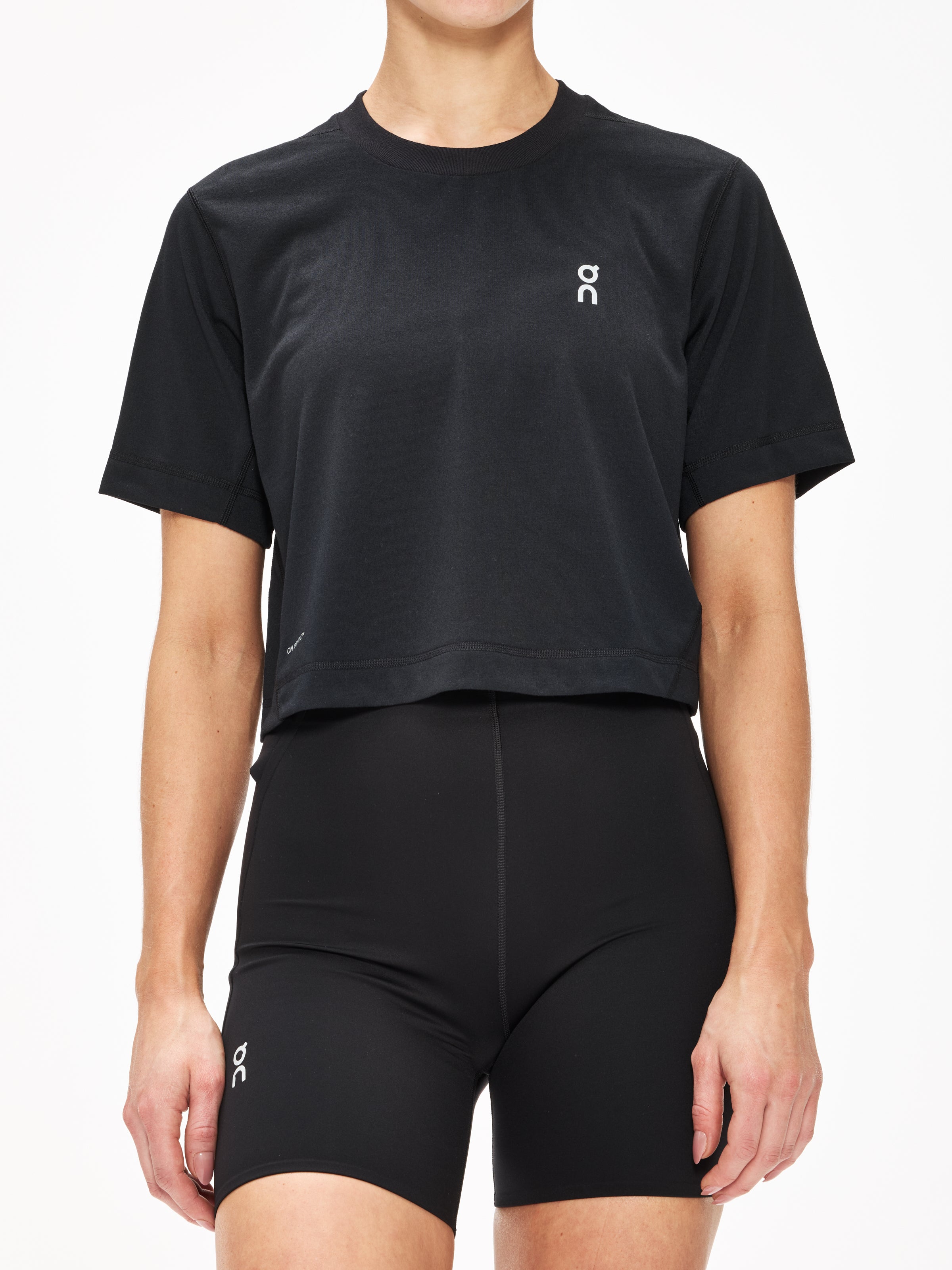 On Train T Crop Top - Black | Women's Fashion Workout & Yoga Apparel for Gym & Casual Wear