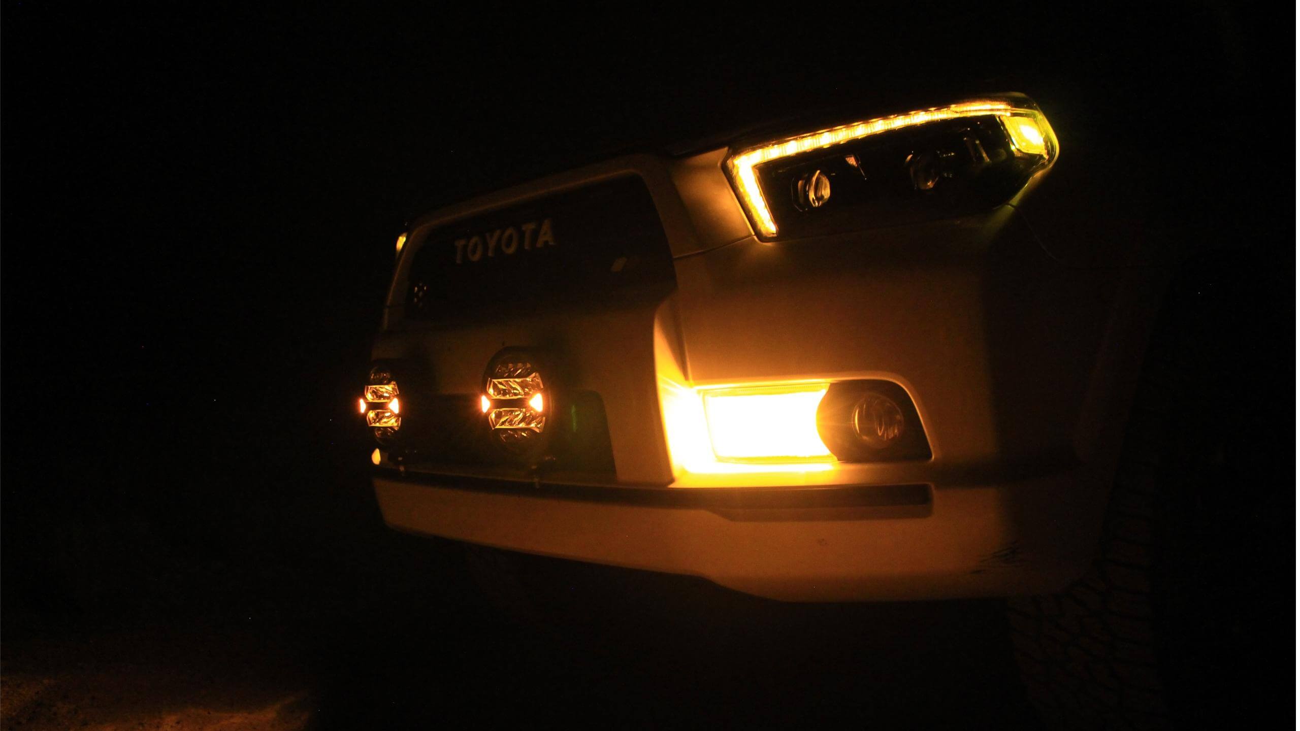 240W 7-Inch 24000LM Offroad LED Light Bar for Jeep, Truck, SUV, Pickup - High-Intensity Driving Lights for Bumper, Roof, or Grill Mounting - Perfect for Off-Roading, Night Driving, and Adventure