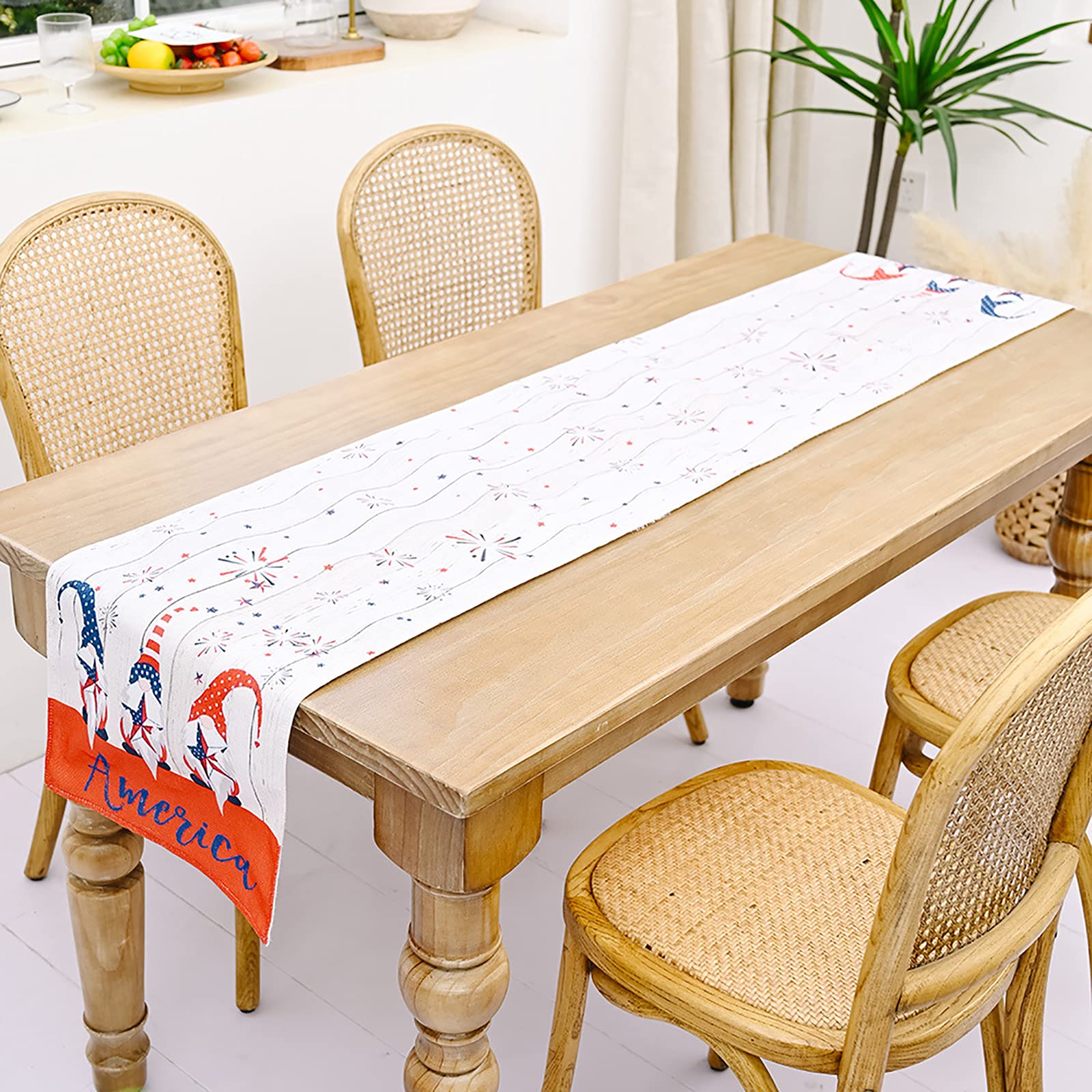 JYMEI Patriotic American Flag Christmas Table Runner with Gnomes & Elf Design - Holiday Table Linens for Dining, Coffee Table, Indoor & Outdoor Decor - Perfect for Independence Day, Christmas Parties & Home Celebrations