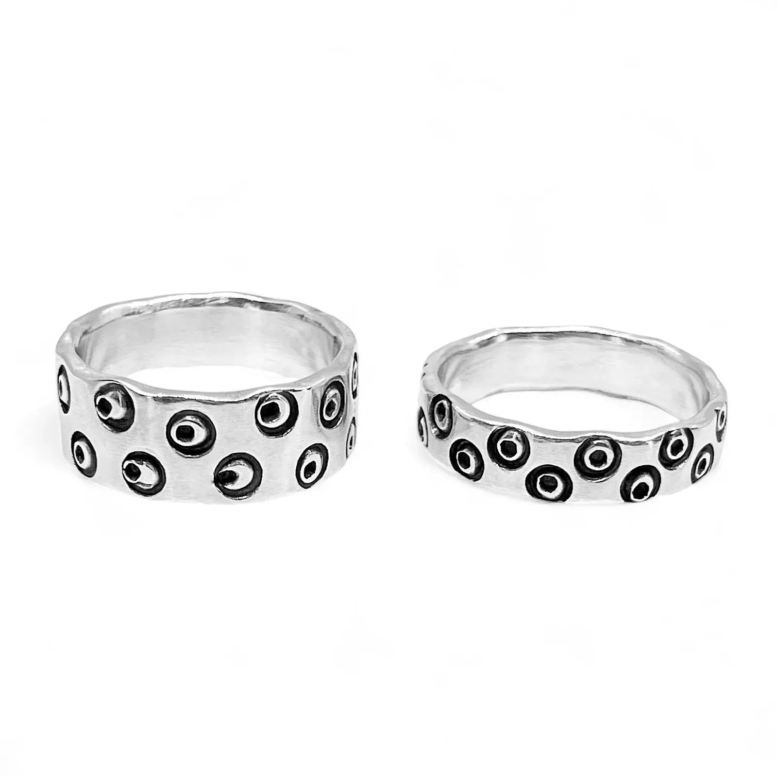 Elegant Sterling Silver Circle Ring for Women - Minimalist Stackable Band for Everyday Wear & Special Occasions