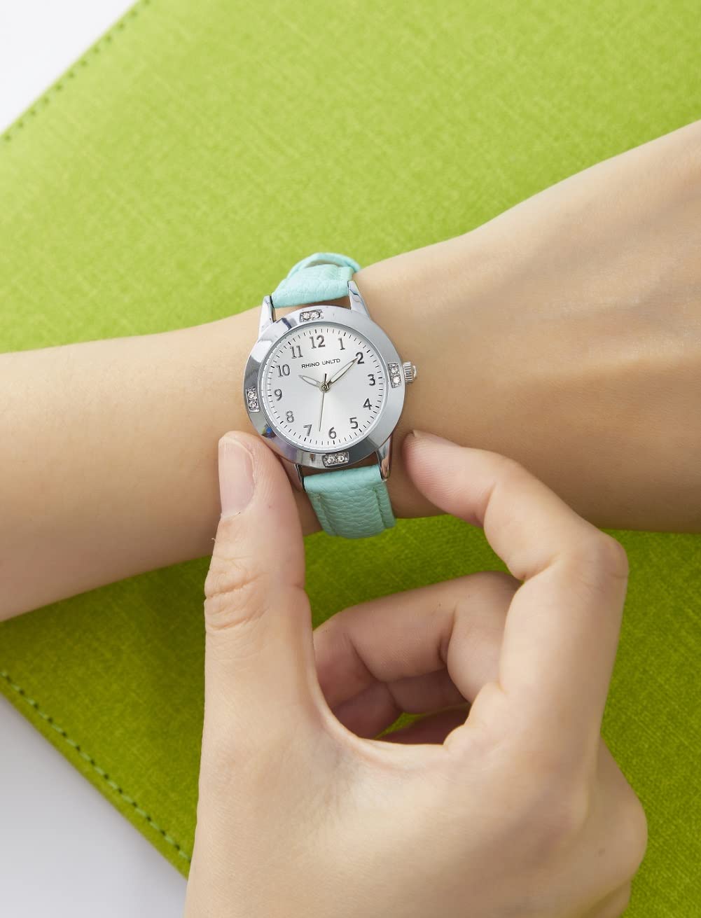 **Stylish Japan Quartz Watch for Girls Ages 11-15 - Simple Casual Leather Strap Fashion Watch for Teen Girls & Women - Perfect Gift for Students, Birthday & Everyday Wear**