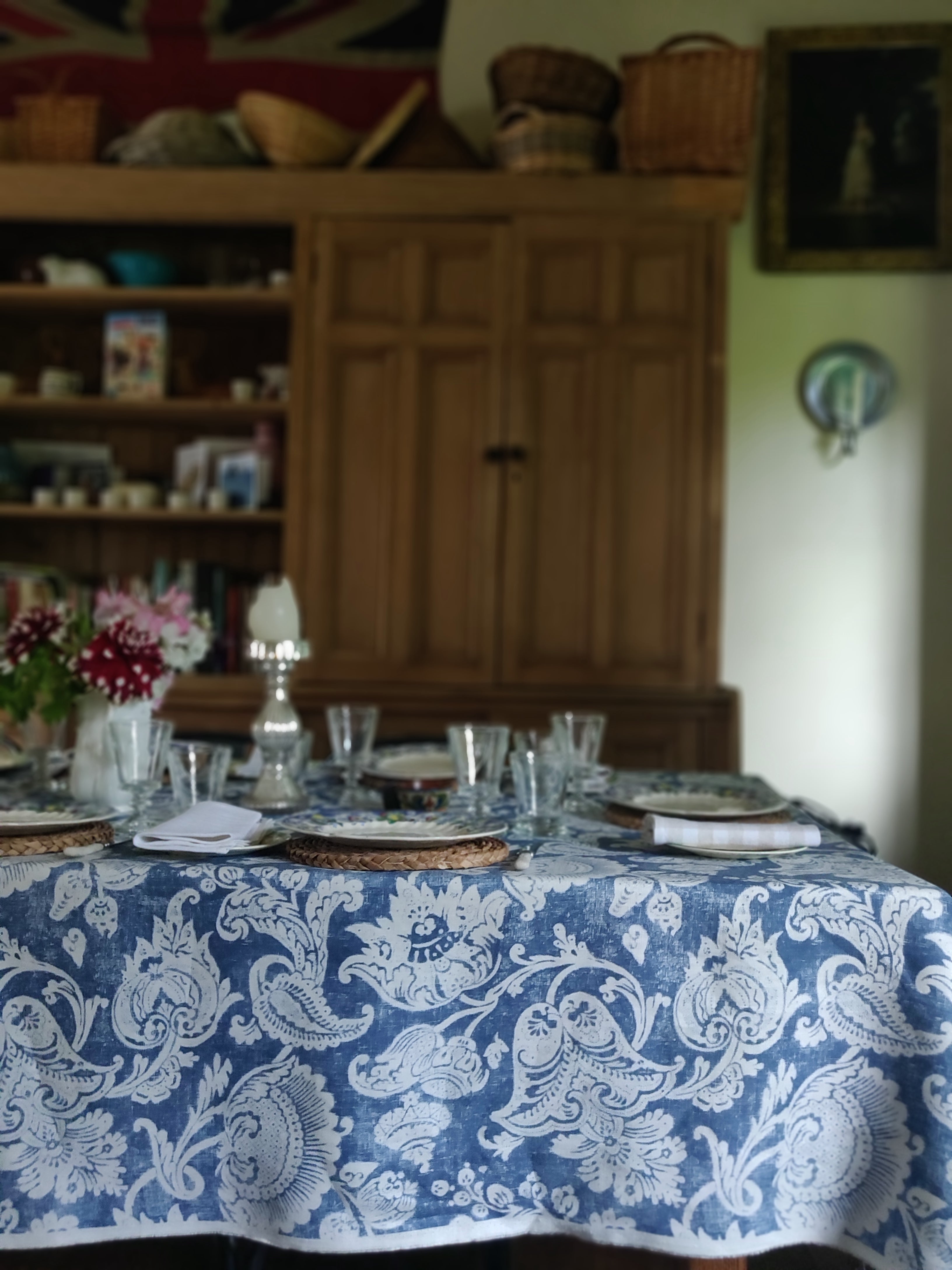 Hattingley Premium Linen Tablecloth - Indigo on Ivory Design - Elegant Dining & Home Decor for Weddings, Parties & Formal Events