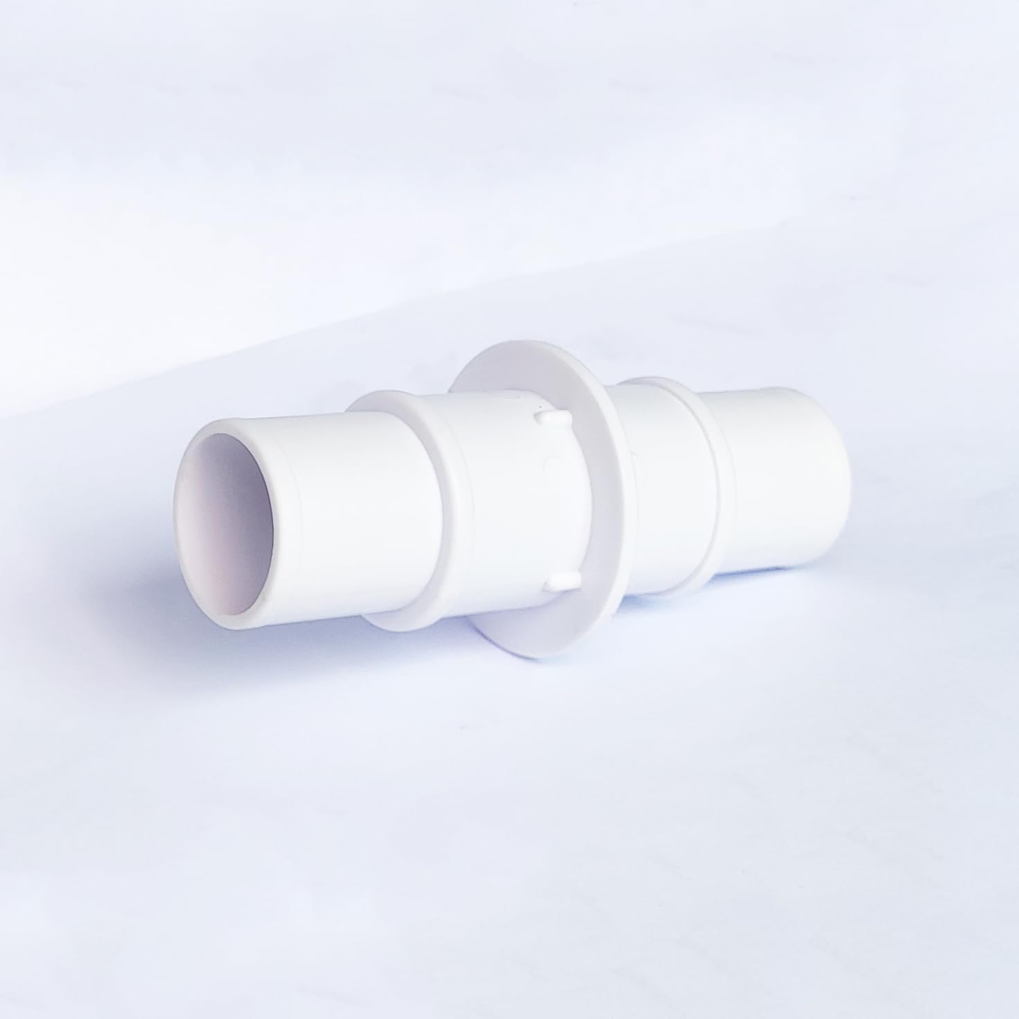 1.25 to 1.5 Inch Pool Hose Adapter Connector - Universal Coupling for Pool Cleaners, Pumps & Filters - 1 1/4 to 1 1/2 Inch Vacuum Hose Fitting - Durable White Plastic - Perfect for Inground & Above Ground Pool Maintenance