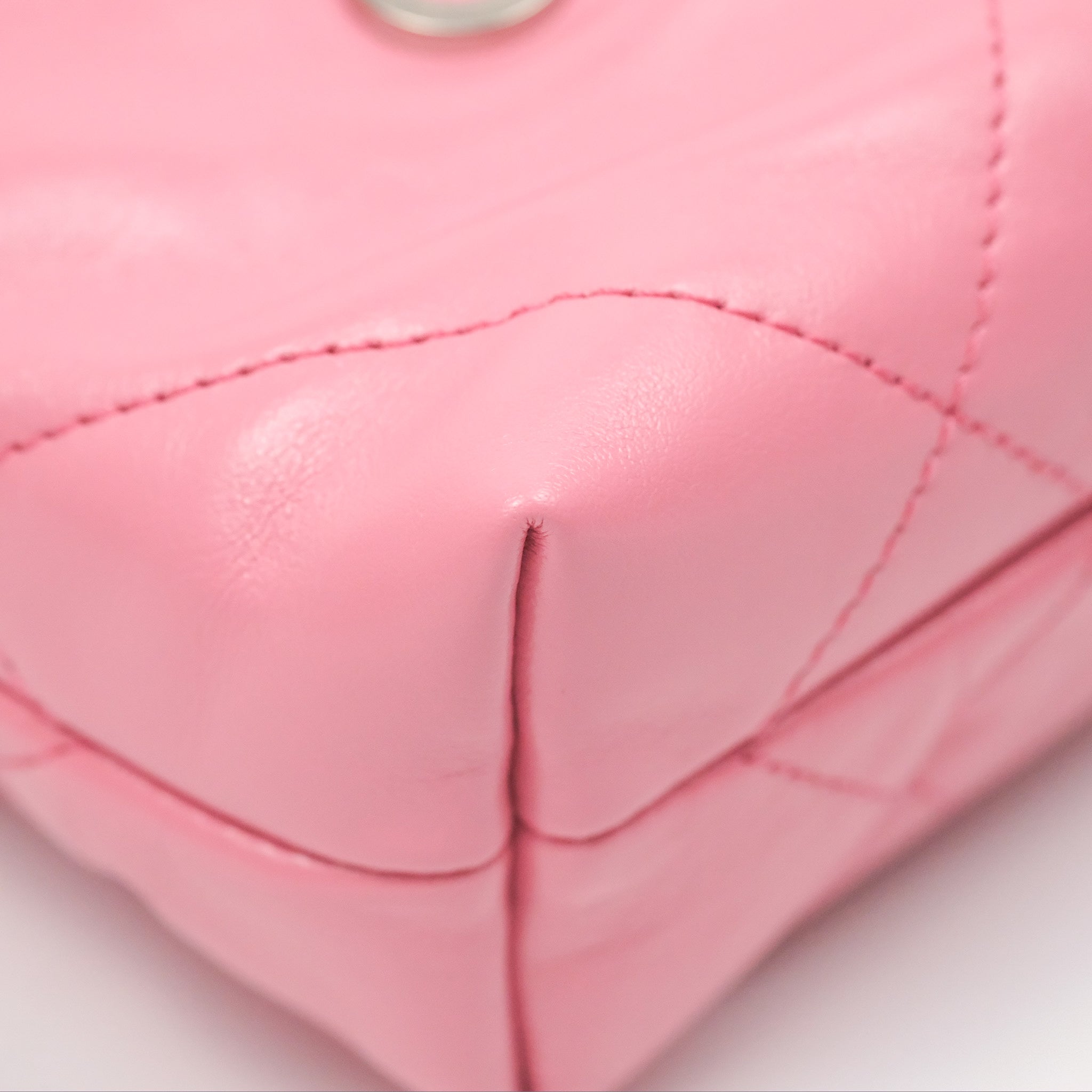 Chanel 22 Mini Bag in Pink Crumpled Calfskin with Aged Silver Hardware - Luxury Crossbody Purse for Women, Perfect for Date Night & Evening Events
