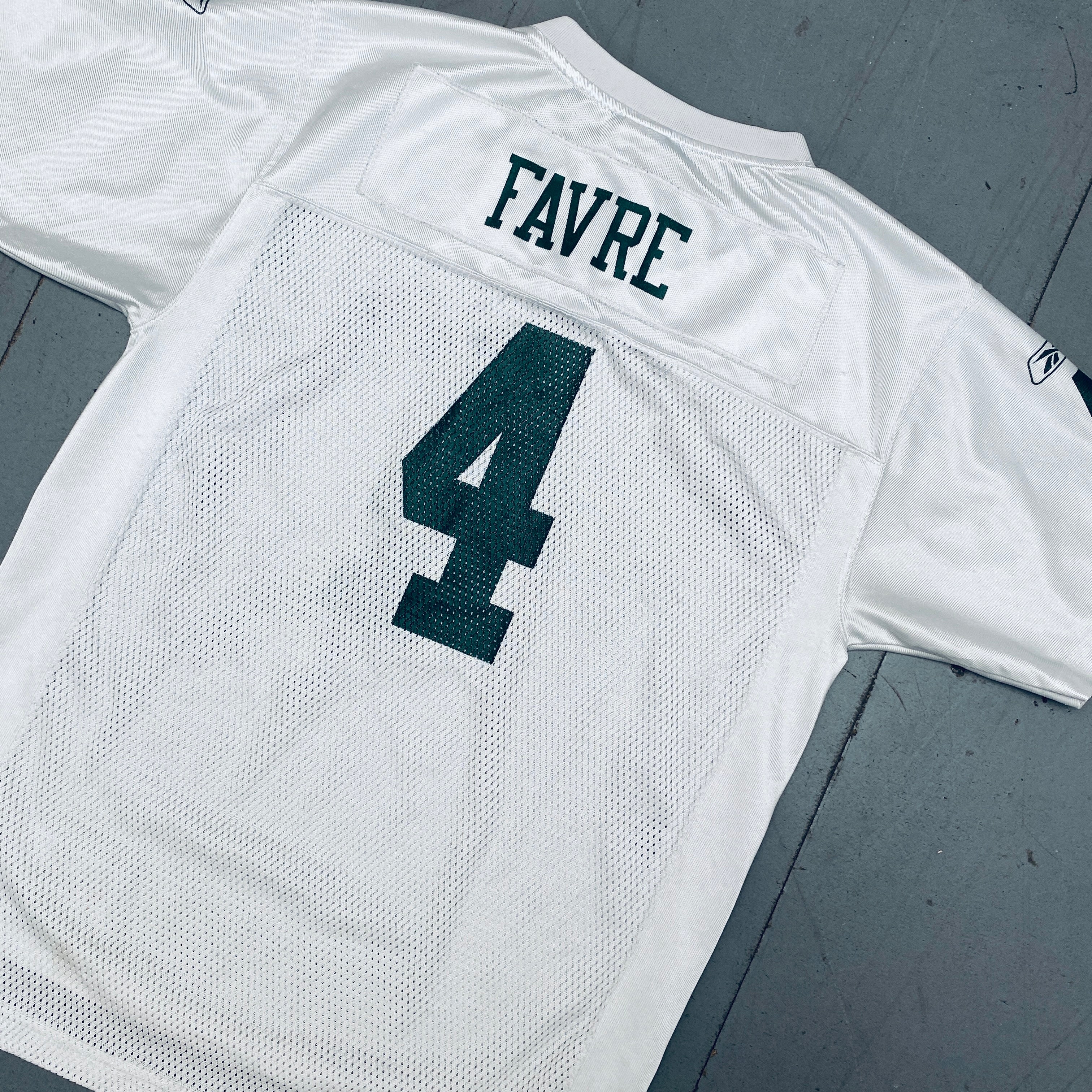 New York Jets Brett Favre 2008-2009 Replica Jersey (Size S) - Authentic NFL Football Fan Gear for Game Day & Sports Collectibles