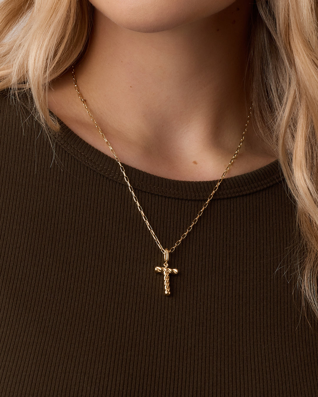 Alphabet Statement Charm Necklace for Women - Personalized Initial Pendant Jewelry - Perfect for Gifts, Birthdays, and Everyday Wear