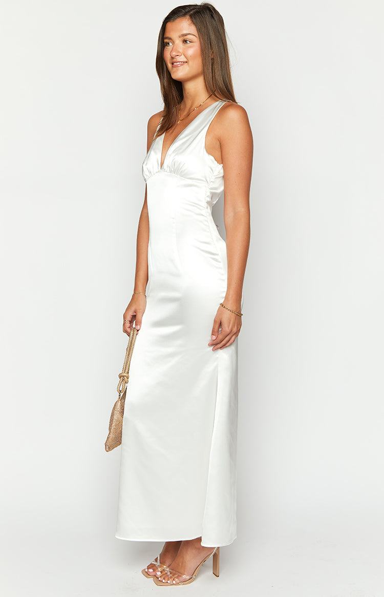 Elegant Clara White Maxi Dress for Women - Flowy Summer Beach Dress with Pockets - Perfect for Vacations, Weddings & Outdoor Parties