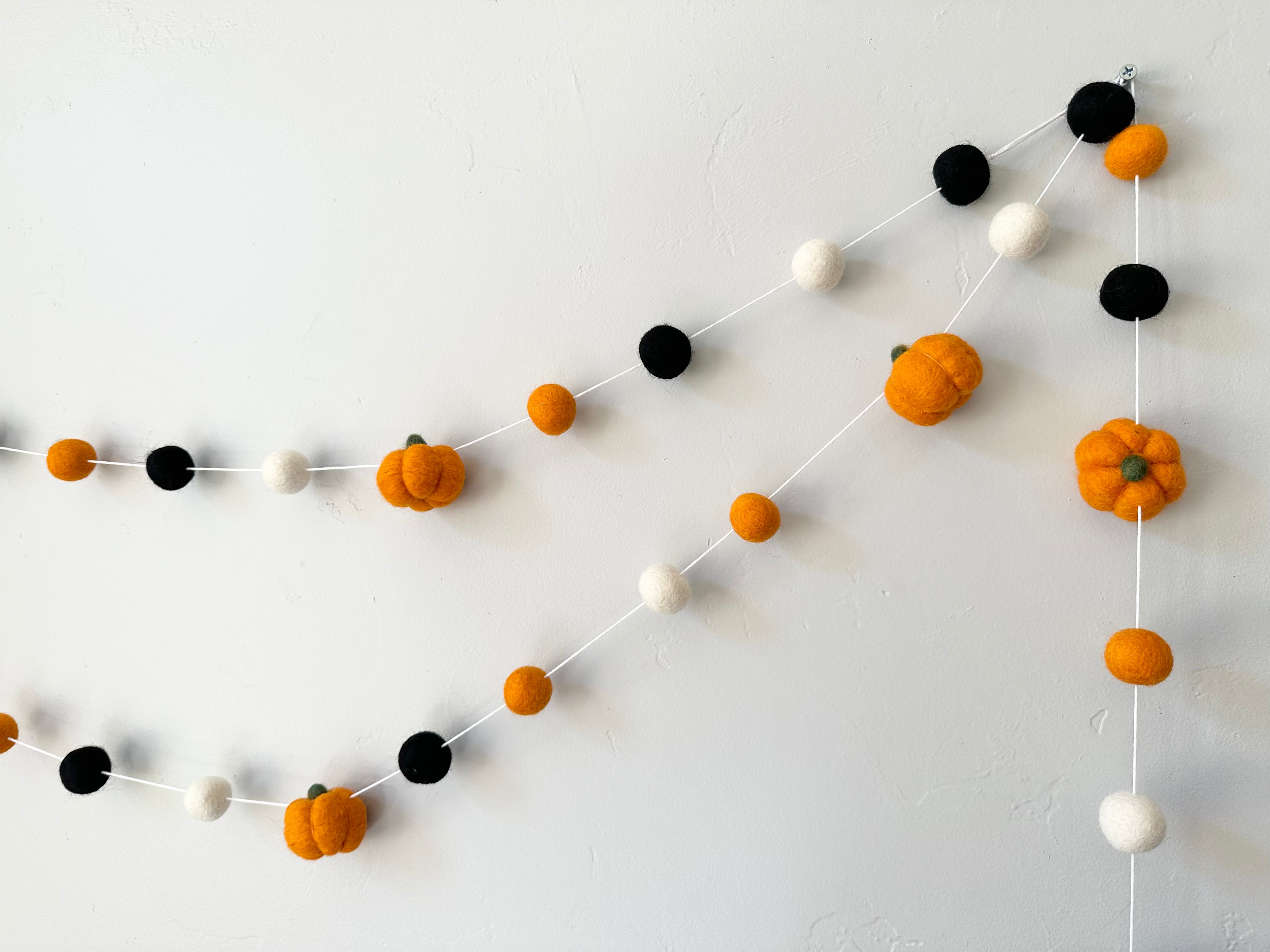 Halloween Pumpkin Garland Decor - Spooky Fall Party & Home Decoration for Halloween, Thanksgiving & Autumn Festivals
