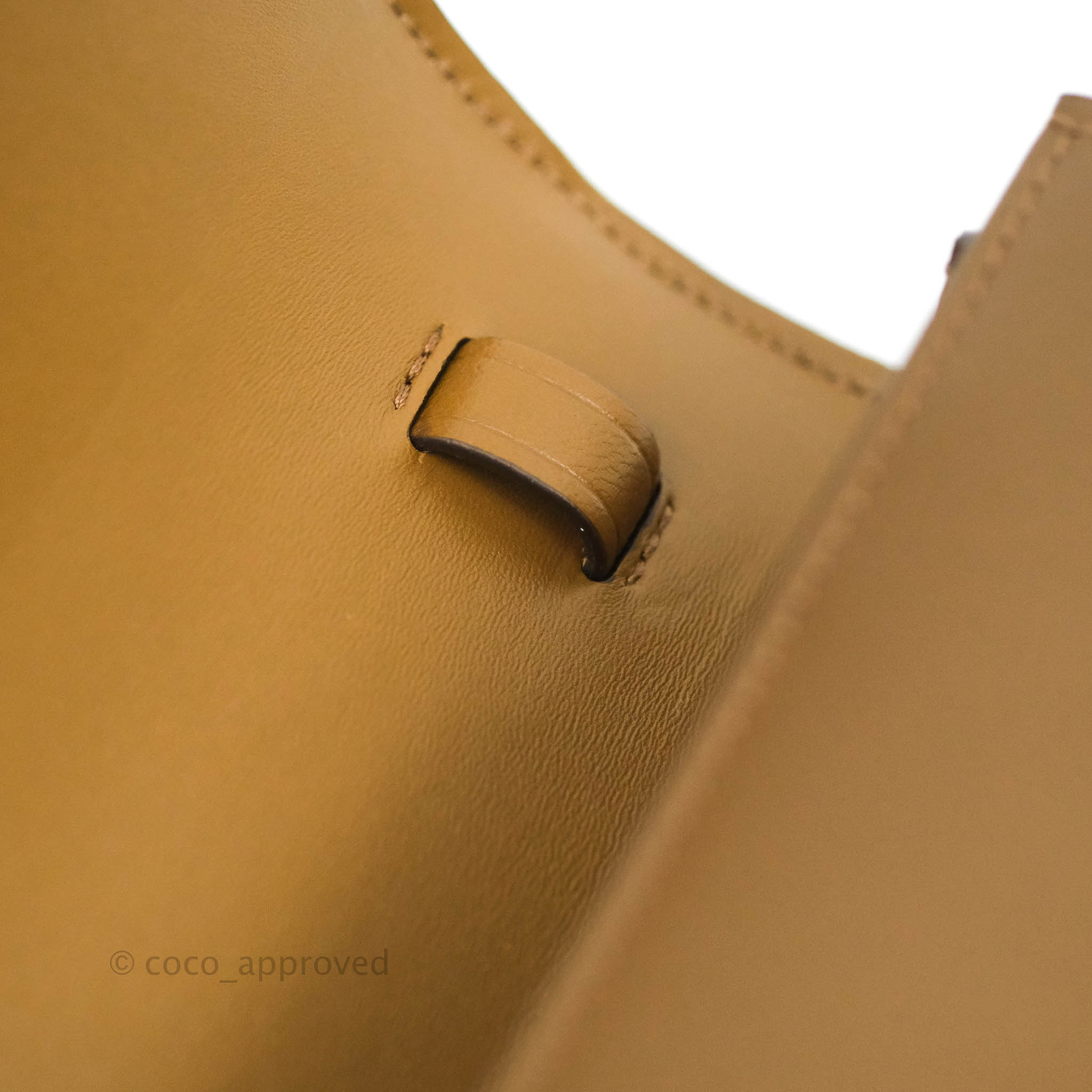 Celine Medium Classic Box Bag in Caramel Calfskin Leather - Timeless Luxury Handbag for Women, Perfect for Work, Travel & Everyday Elegance