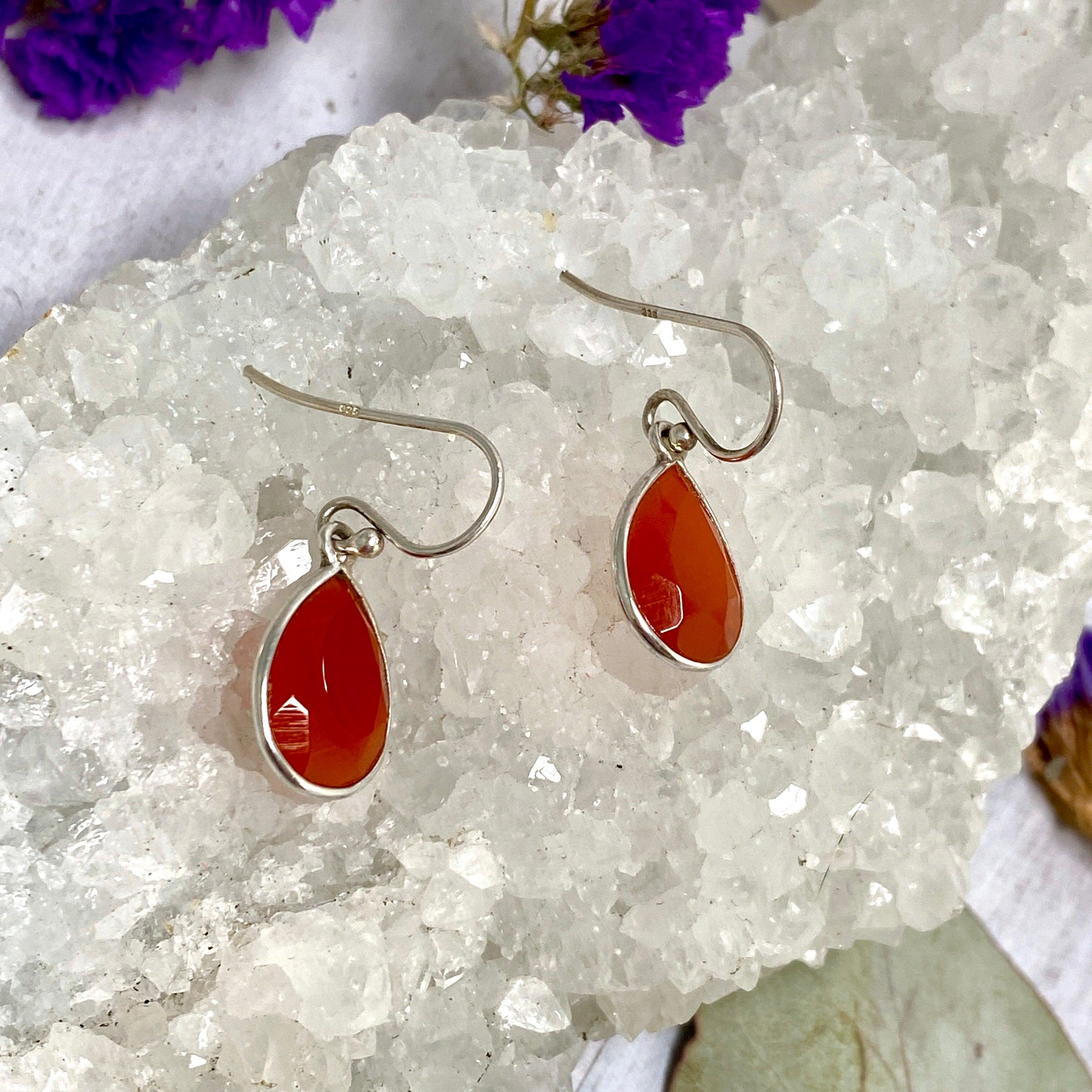 Natural Carnelian Teardrop Faceted Earrings for Women – Handmade Gemstone Jewelry – Elegant Dangle Earrings for Parties, Weddings & Special Occasions