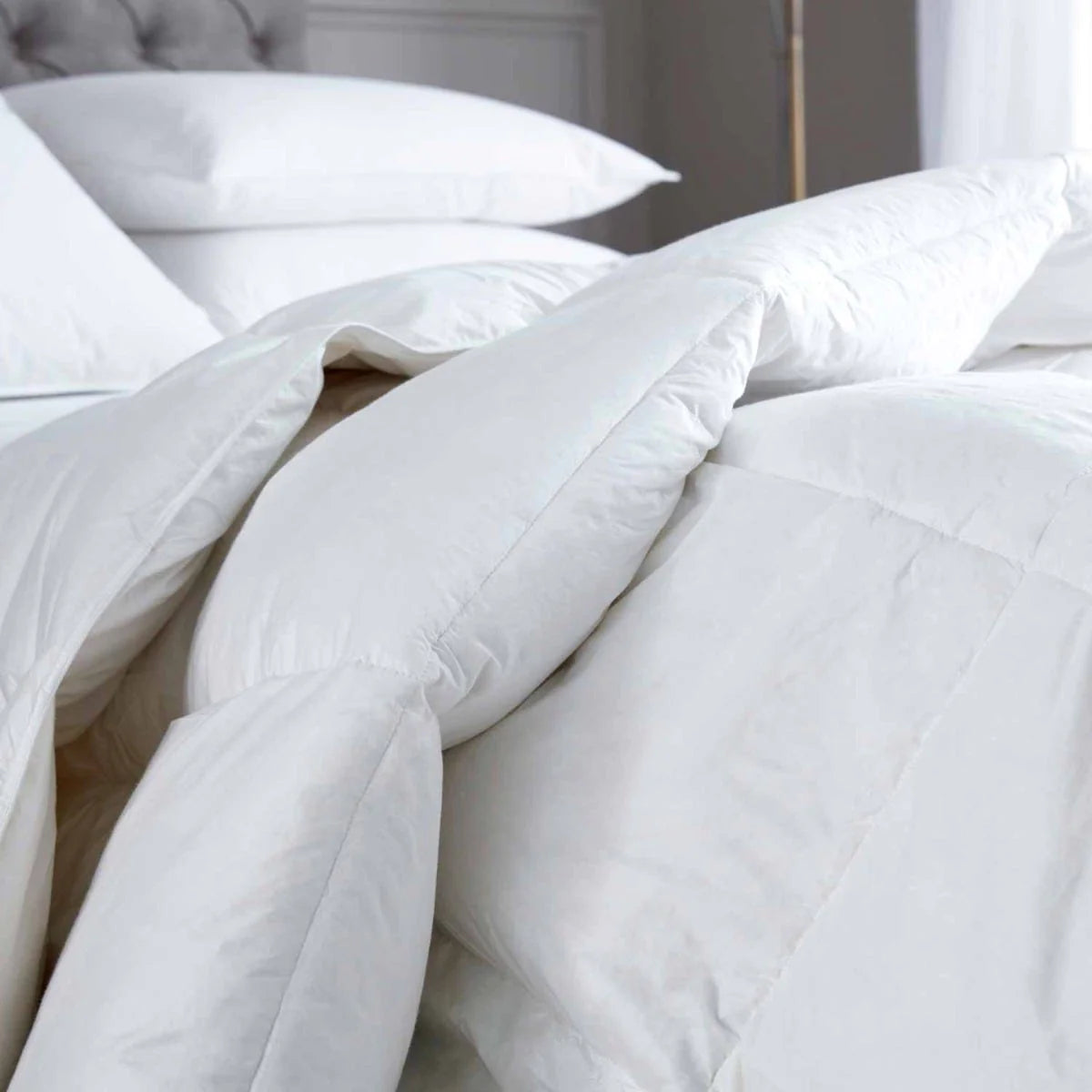 Premium Goose Feather & Down Duvet - All-Season Luxury Comforter for Bedroom, Hotel & Guest Room - Ultra Soft & Warm Winter Blanket for Cold Nights