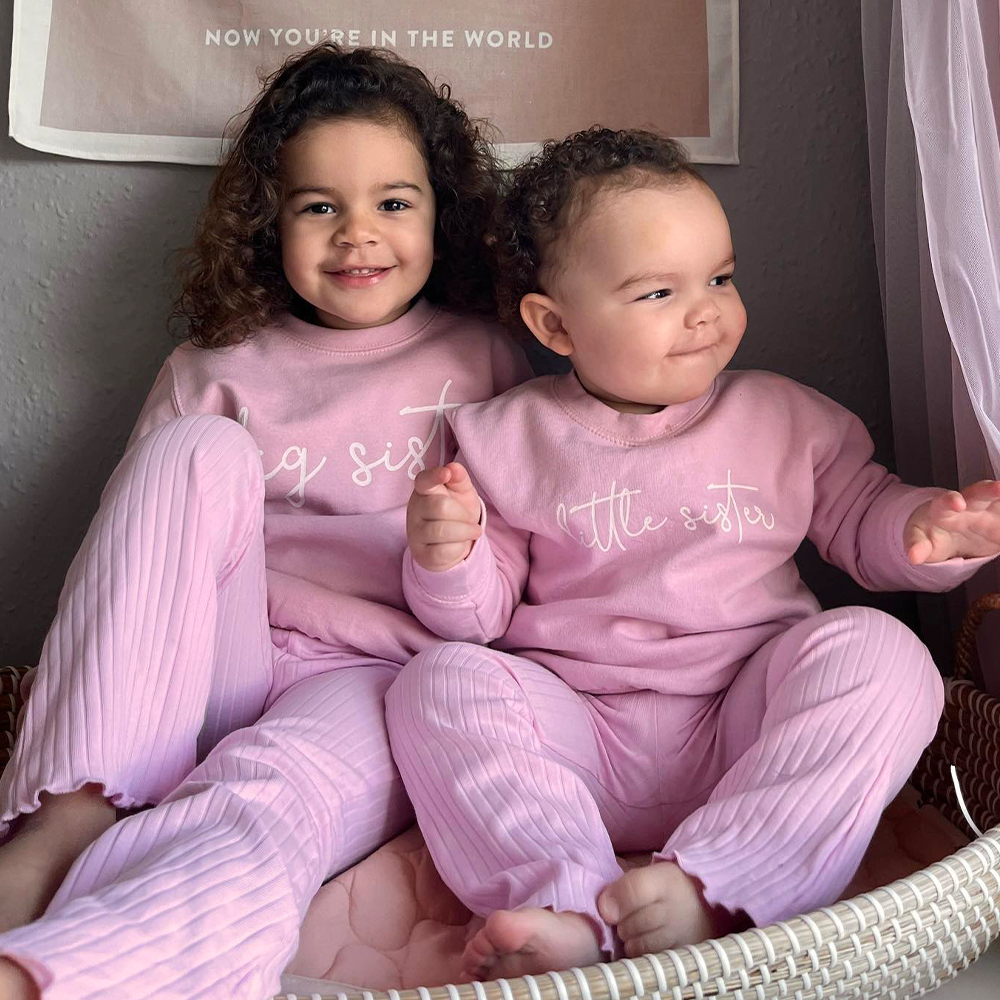 Big & Little Siblings Matching Script Kids Sweatshirts - Cute Family Outfits for Sibling Photos & Special Occasions