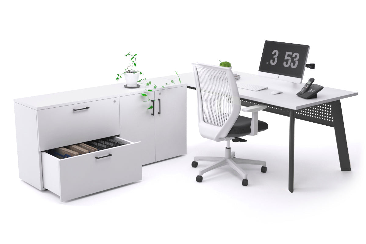 Switch Executive Setting With Uniform Spine Black Frame [1600L x 700W] - Premium Office Desk for Modern Workspace & Home Office