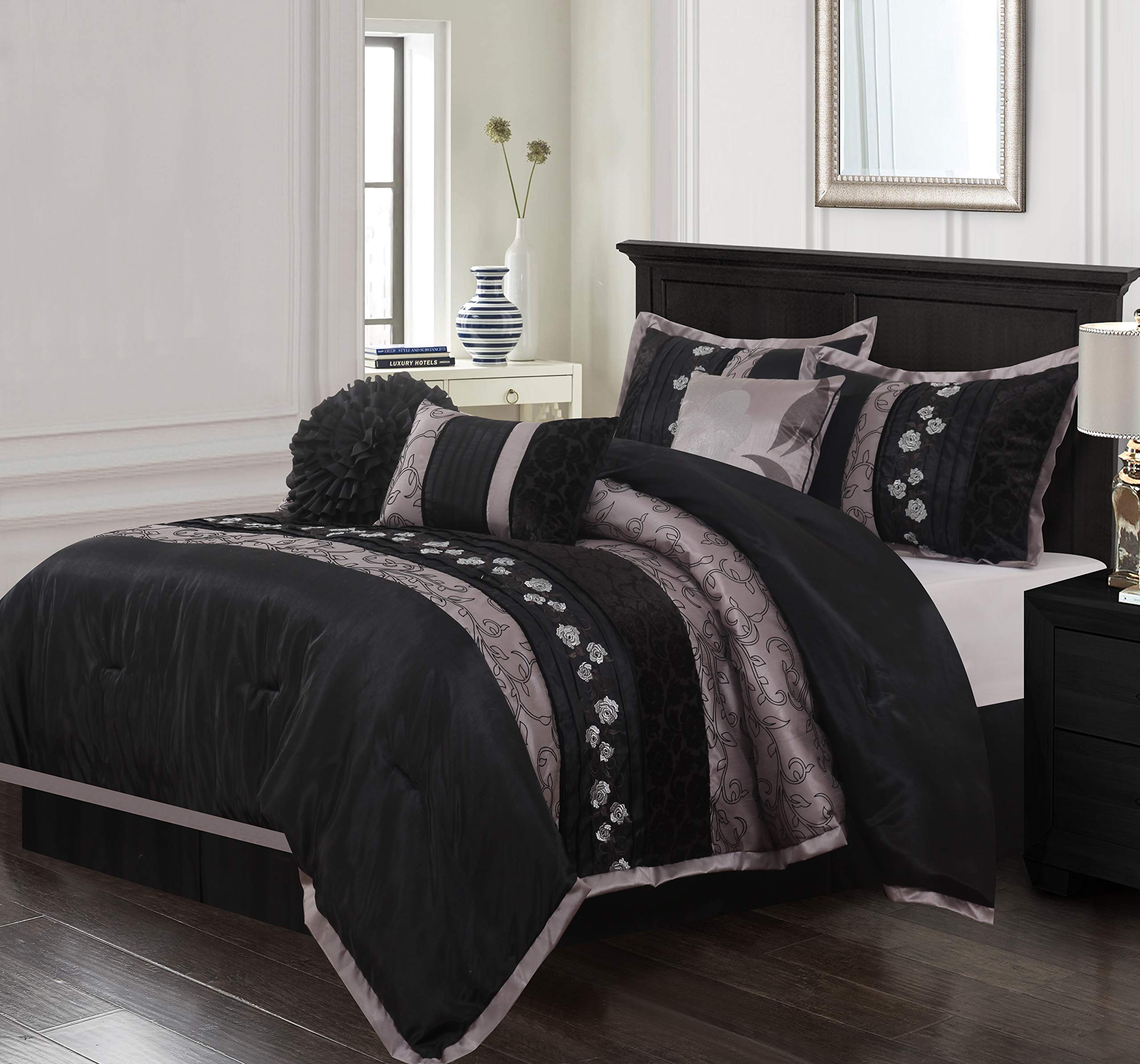 Stratford Park Chloe Comforter Set King Size - Soft Luxury Bedding Set for Master Bedroom - Black Comforter with Pillow Shams - Perfect for Modern & Cozy Home Decor