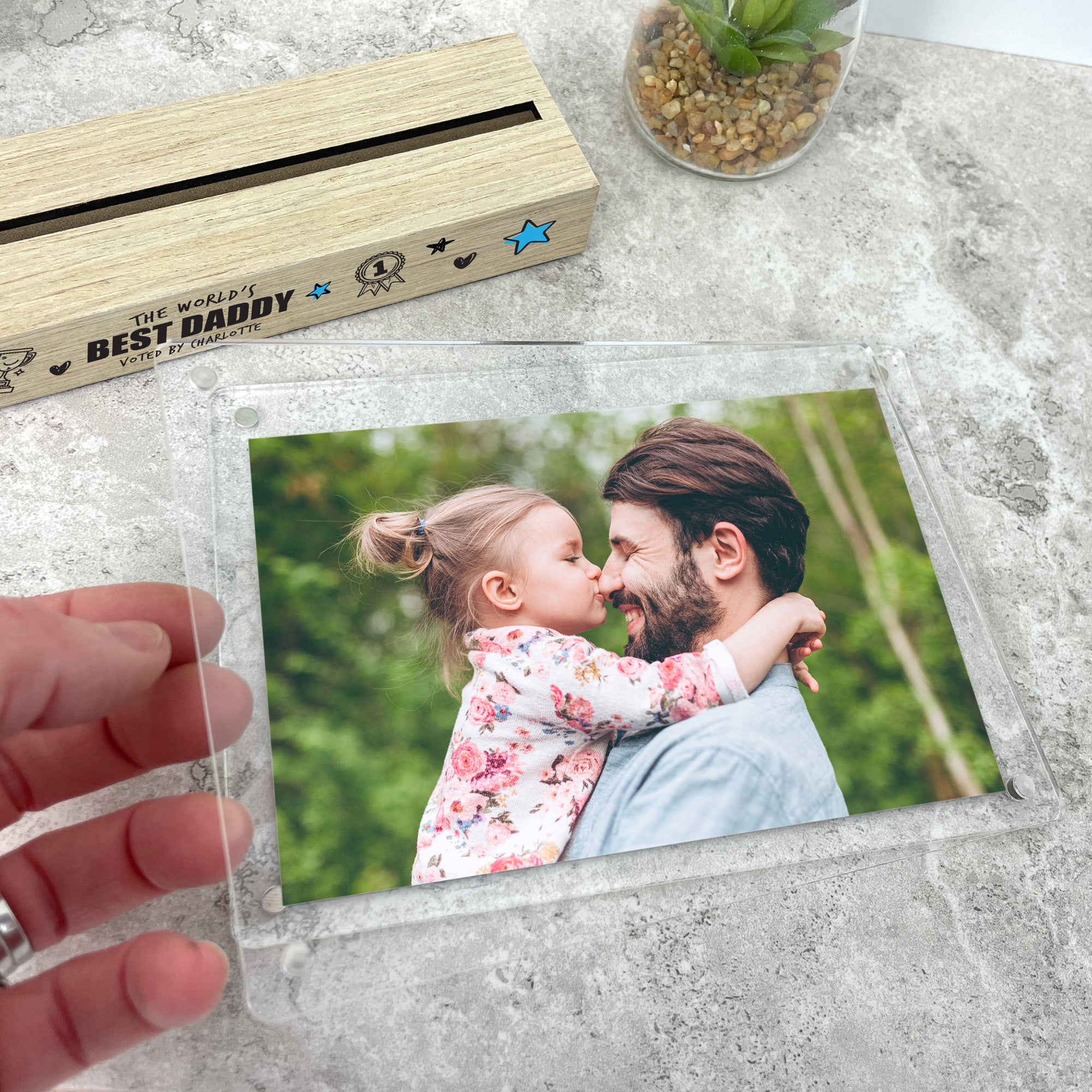 Personalized 'World's Best Dad' Wooden Photo Frame 6x4 - Perfect for Father's Day Gifts, Anniversary, Birthday & Home Decor