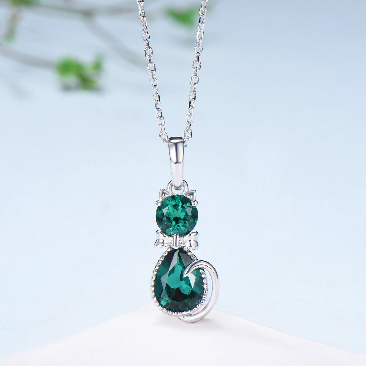Elegant Cat Emerald Pendant Necklace - Sterling Silver & White Gold Bow Charm, Unique Personalized Jewelry Gift for Women | Perfect Cat Lover's Gift for Daughter, Anniversary, Birthday & Special Occasions