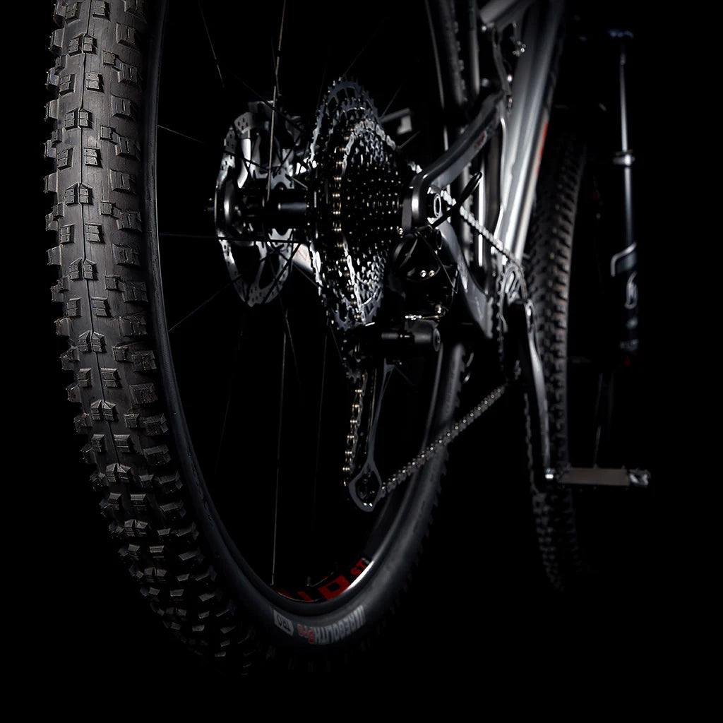 Ex Demo Intense 951 Series XC Carbon Mountain Bike - Lightweight Full Suspension for Trail Riding & Off-Road Adventures