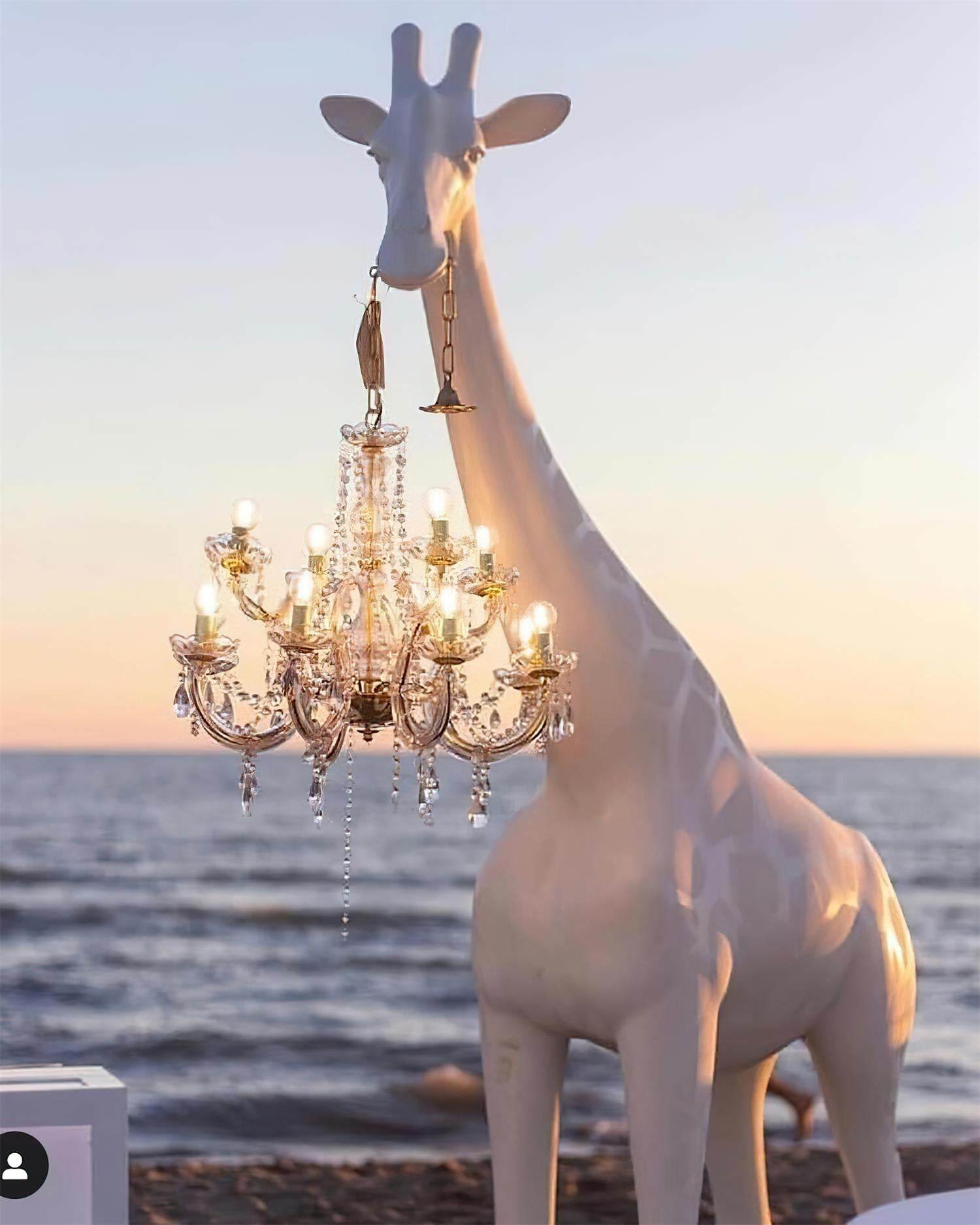 Modern Giraffe Sculpture Floor Lamp - Handcrafted Metal Animal Lamp for Living Room, Bedroom, Nursery Decor - Unique Standing Light for Home, Office, or Gift Idea
