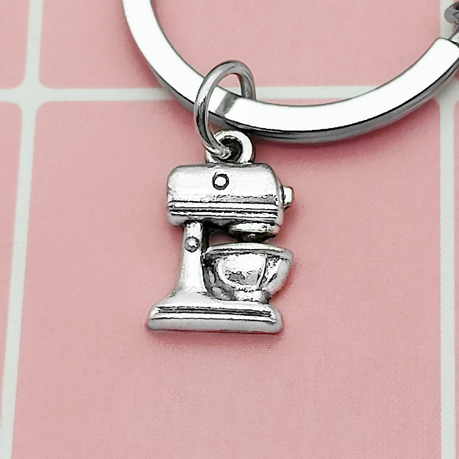 Heigebi Baker Gift Keychain - Pastry Chef Jewelry for Women & Men, Culinary Student Graduation Gift, Christmas Birthday Present - Perfect for Baking Enthusiasts, Thanksgiving, and Culinary School Celebrations