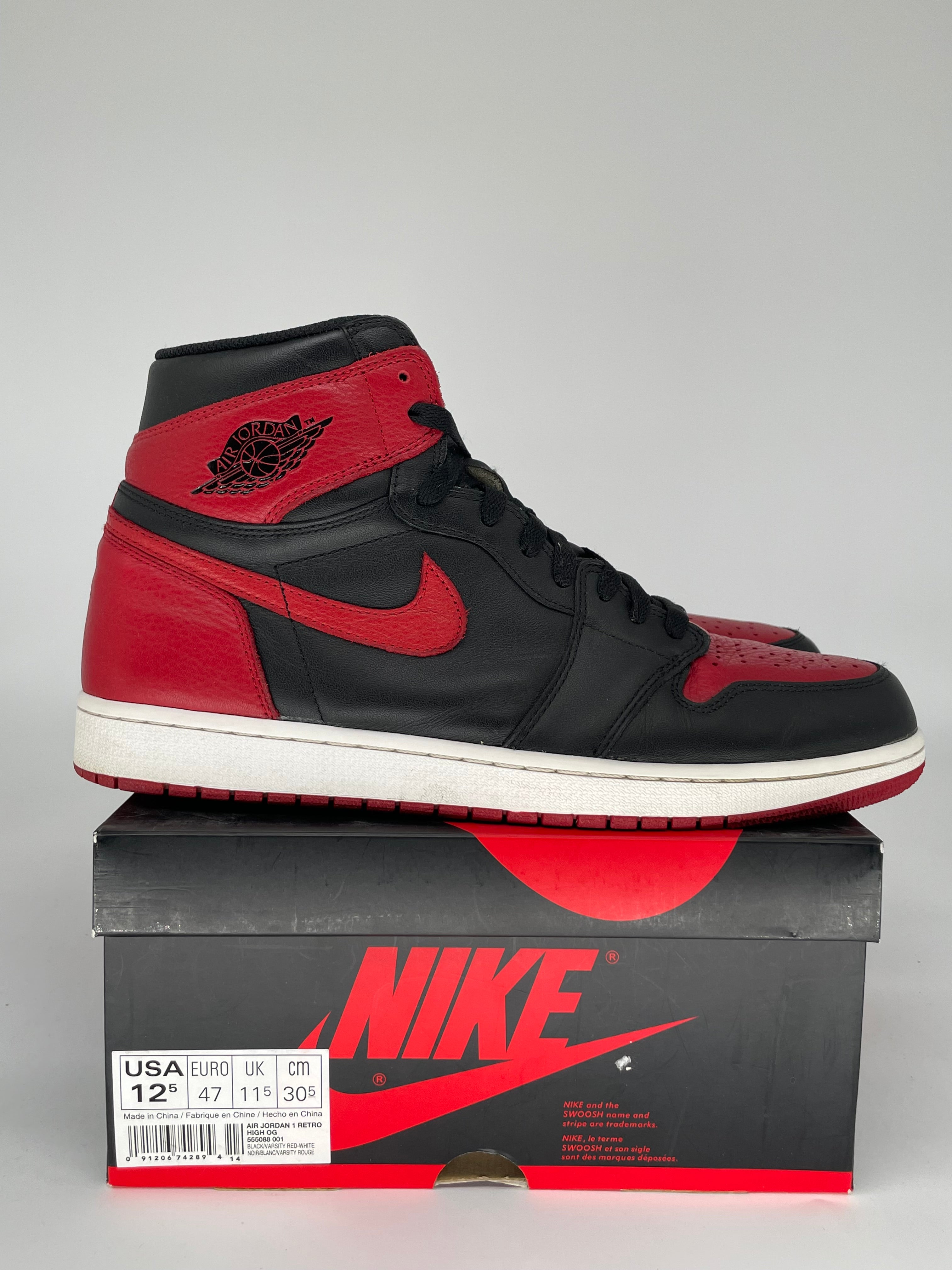 AIR JORDAN 1 BRED Men's Basketball Shoes Size 12.5 (555088-001) - Retro High OG Style for Sneaker Collectors & Streetwear Fashion
