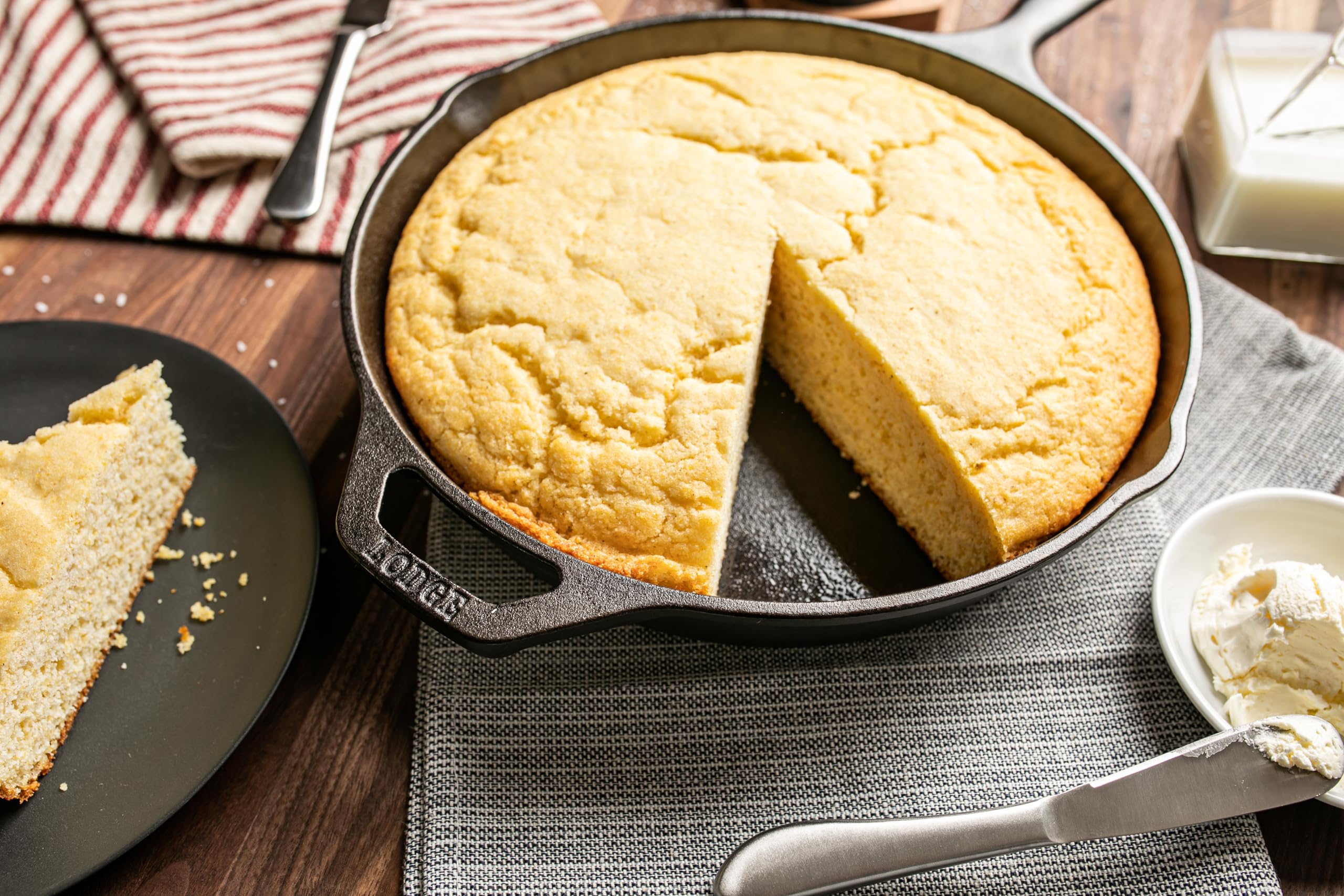 Authentic Southern Lodge Cast Iron Skillet Cornbread Mix - 16oz (4 Pack) | Perfect for Cast Iron Skillets, Wedge Pans & Muffin Tins | Non-GMO Ingredients | Ideal for Family Dinners, BBQs & Holiday Baking