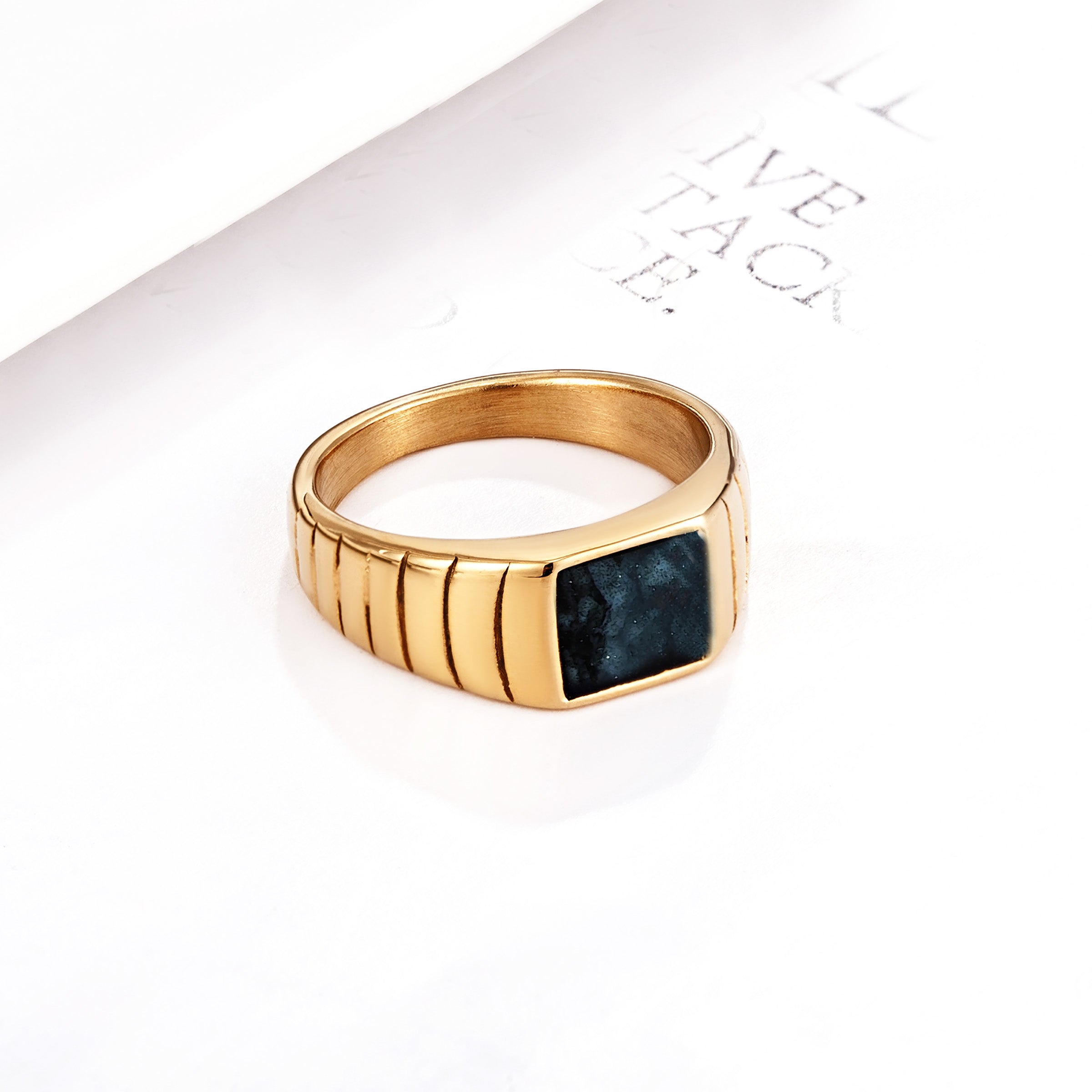 Eternal Ember: Men's Ashes Ring - Unique Memorial Jewelry for Cremation Ashes, Perfect for Gifts, Remembrance & Special Occasions