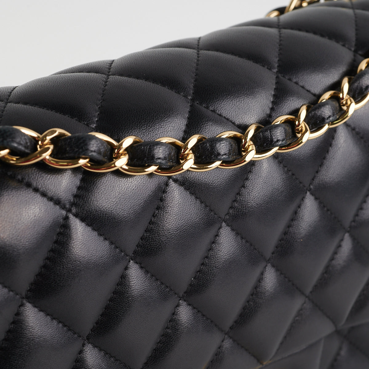 Chanel Quilted Jumbo Flap Bag in Black Lambskin Leather - Luxury Designer Handbag for Women, Perfect for Evening Events & Special Occasions