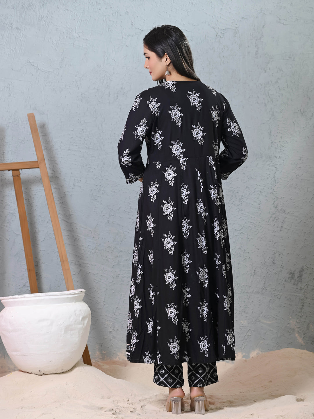 Trendy Black Embroidered Anarkali Dress for Women - Elegant Designer Party Wear for Weddings, Festivals & Special Occasions