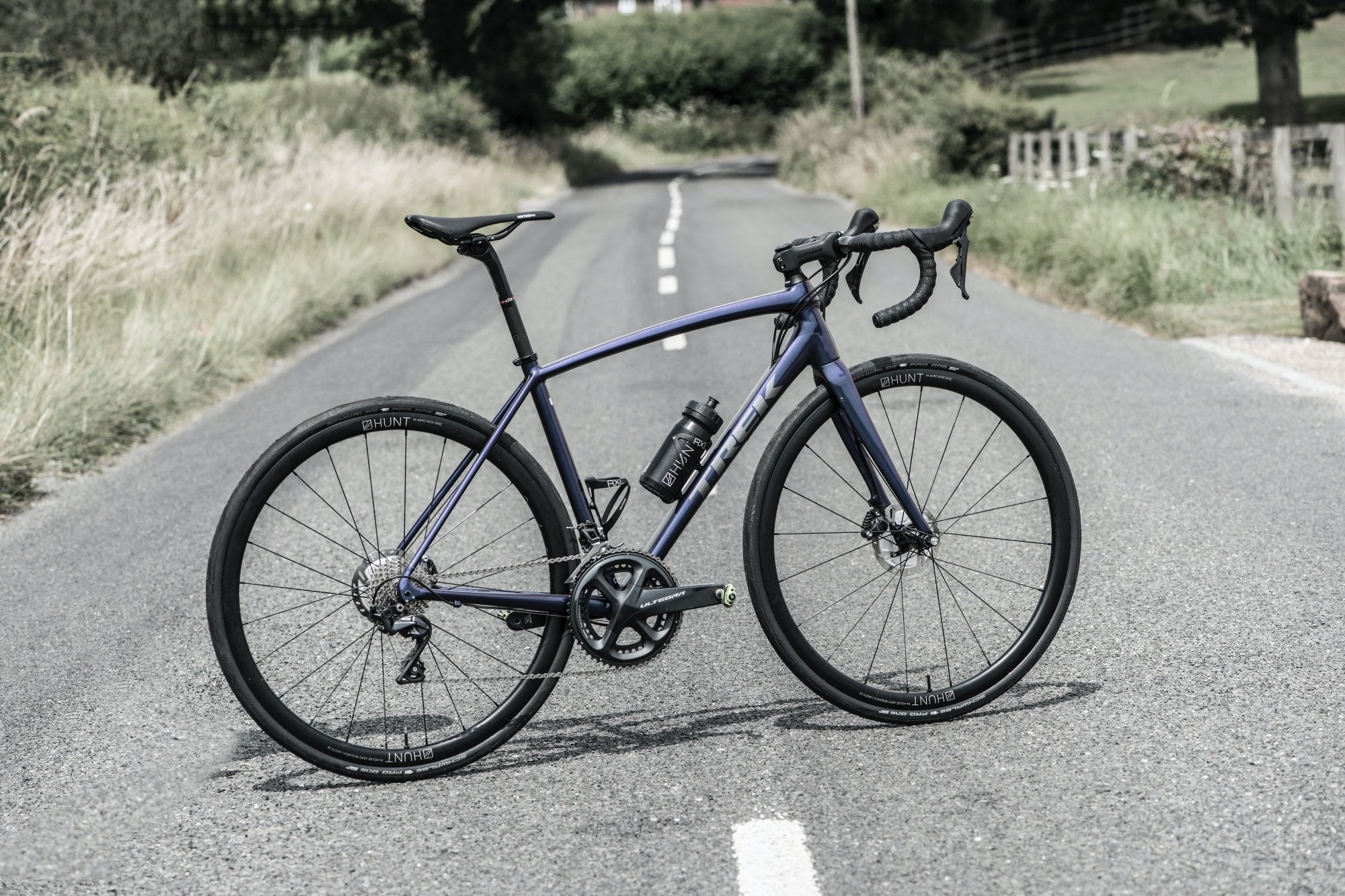 RE:NEW HUNT 34 Aero Wide Disc Wheelset - Lightweight Carbon Road Bike Wheels for Speed & Performance | Perfect for Road Racing, Triathlons & Endurance Cycling