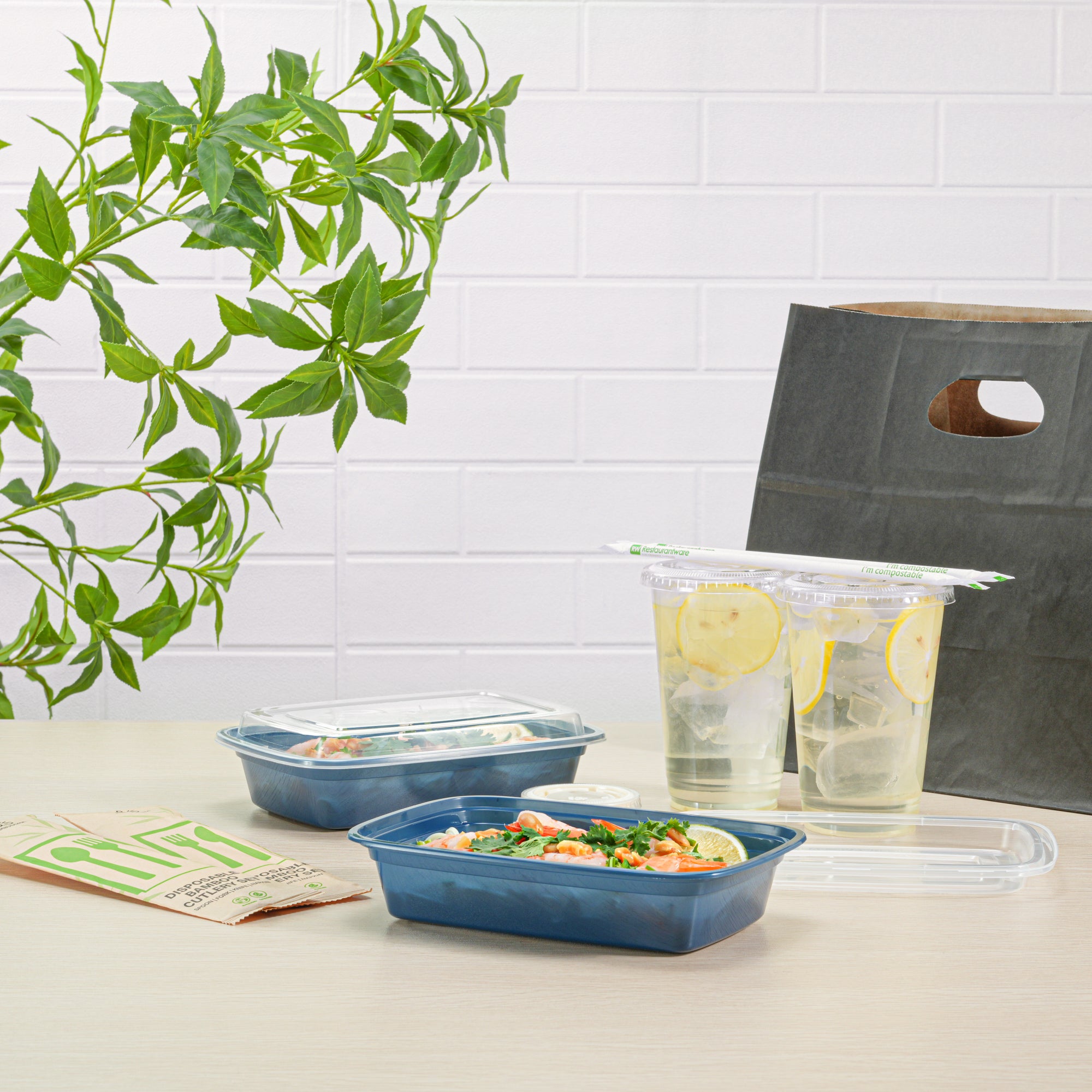 24 oz Rectangle Midnight Blue Plastic Food Storage Container with Clear Lid - Microwave Safe, 8