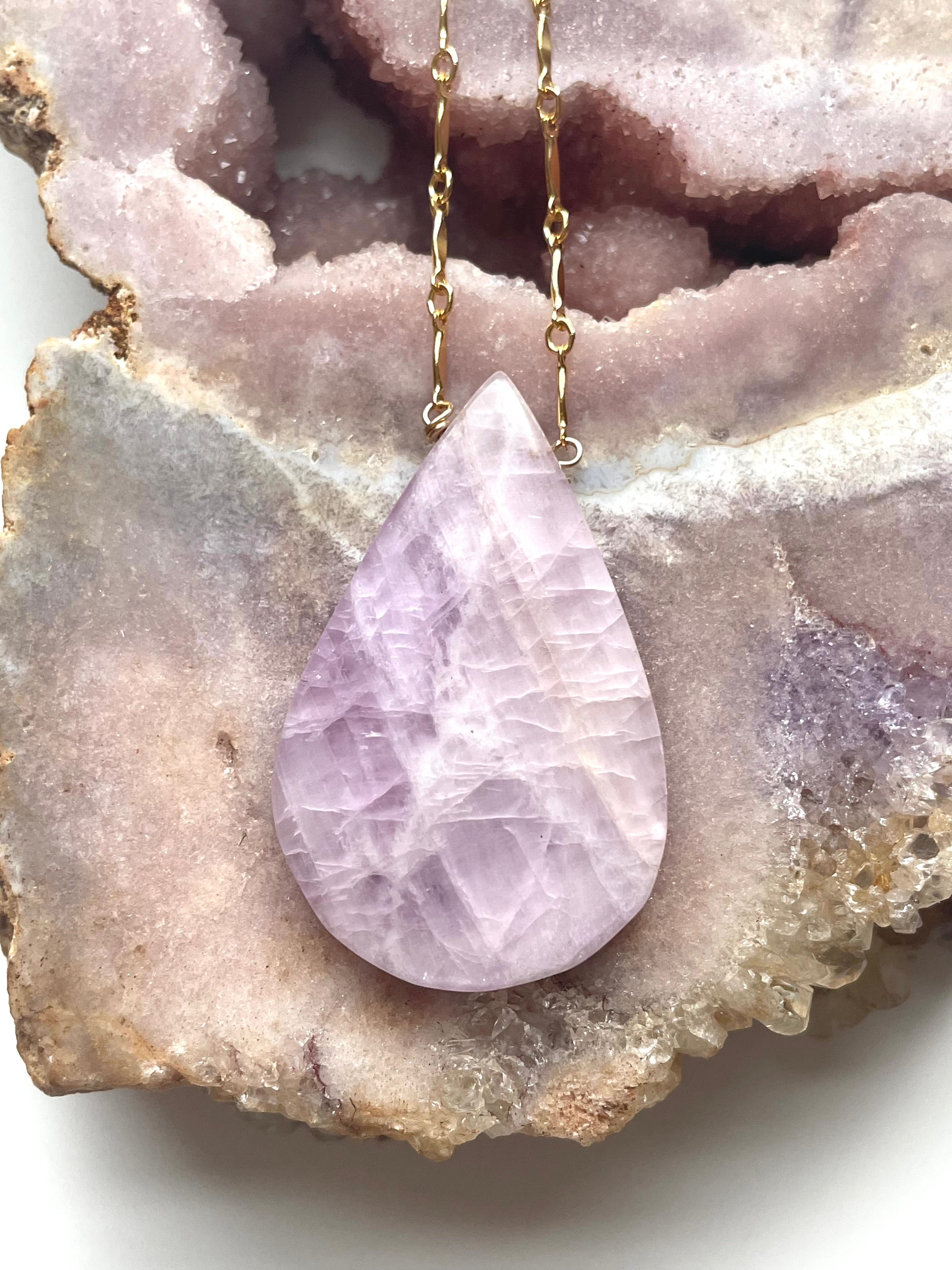 Elegant Kunzite Statement Crystal Necklace for Women | Natural Pink Gemstone Jewelry | Perfect for Weddings, Parties & Special Occasions