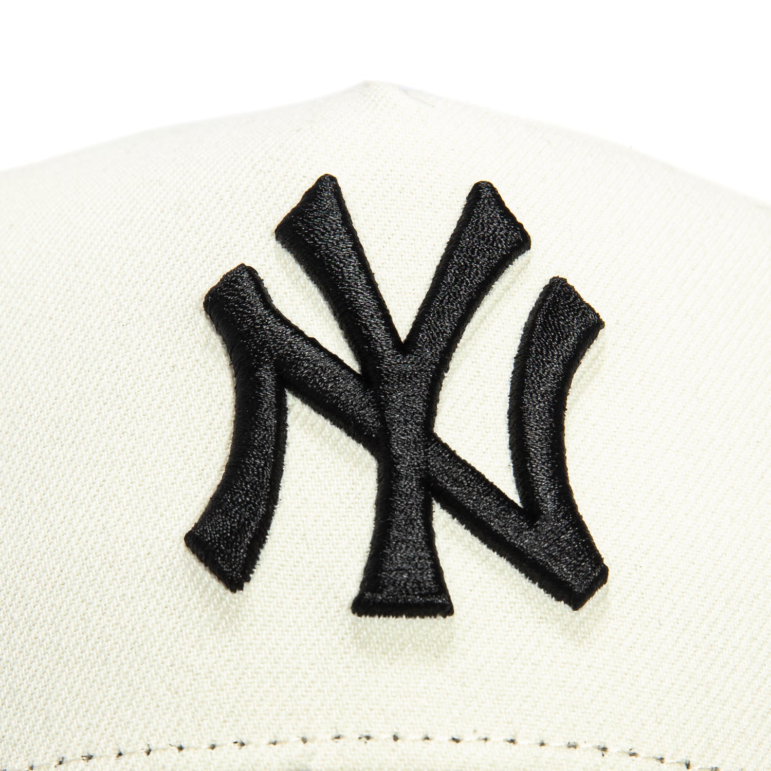 New Era 9Forty A-Frame New York Yankees Snapback Baseball Cap - Adjustable White & Black Hat for Men & Women | Perfect for Baseball Games, Streetwear Fashion & Casual Outfits
