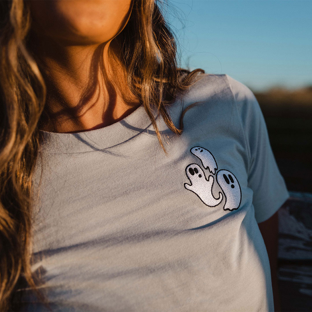 Basic Tee with Three Little Ghosts Print - Soft Cotton T-Shirt for Casual Wear, Halloween Party & Everyday Outfits