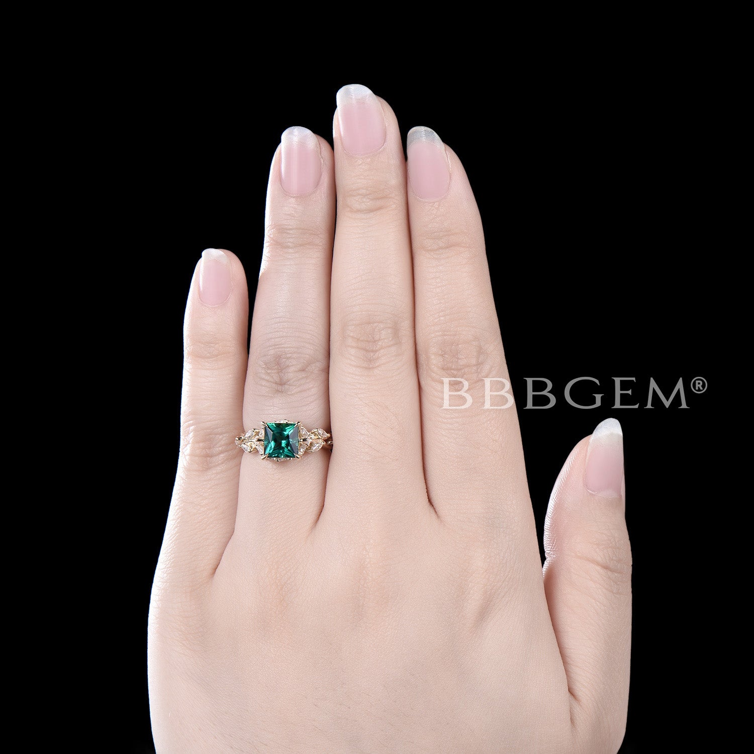 14K Gold Princess Cut Emerald and Marquise Diamond Engagement Ring for Women - Perfect for Proposals, Anniversaries, and Special Occasions