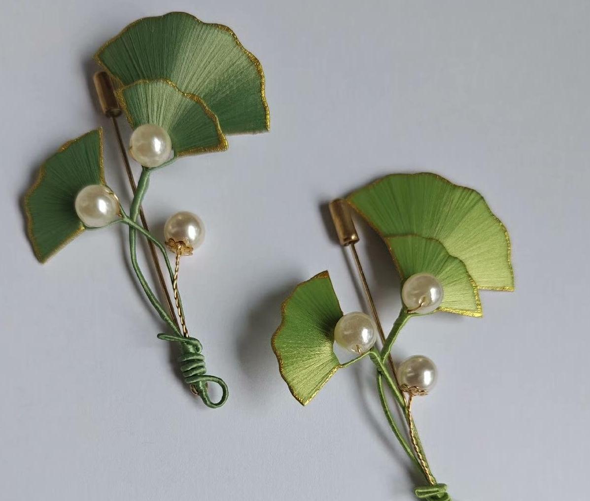 Handmade Ginkgo Leaf Silk Brooch - Elegant Chanhua Floral Pin for Women's Fashion Accessories | Perfect for Dresses, Jackets & Special Occasions