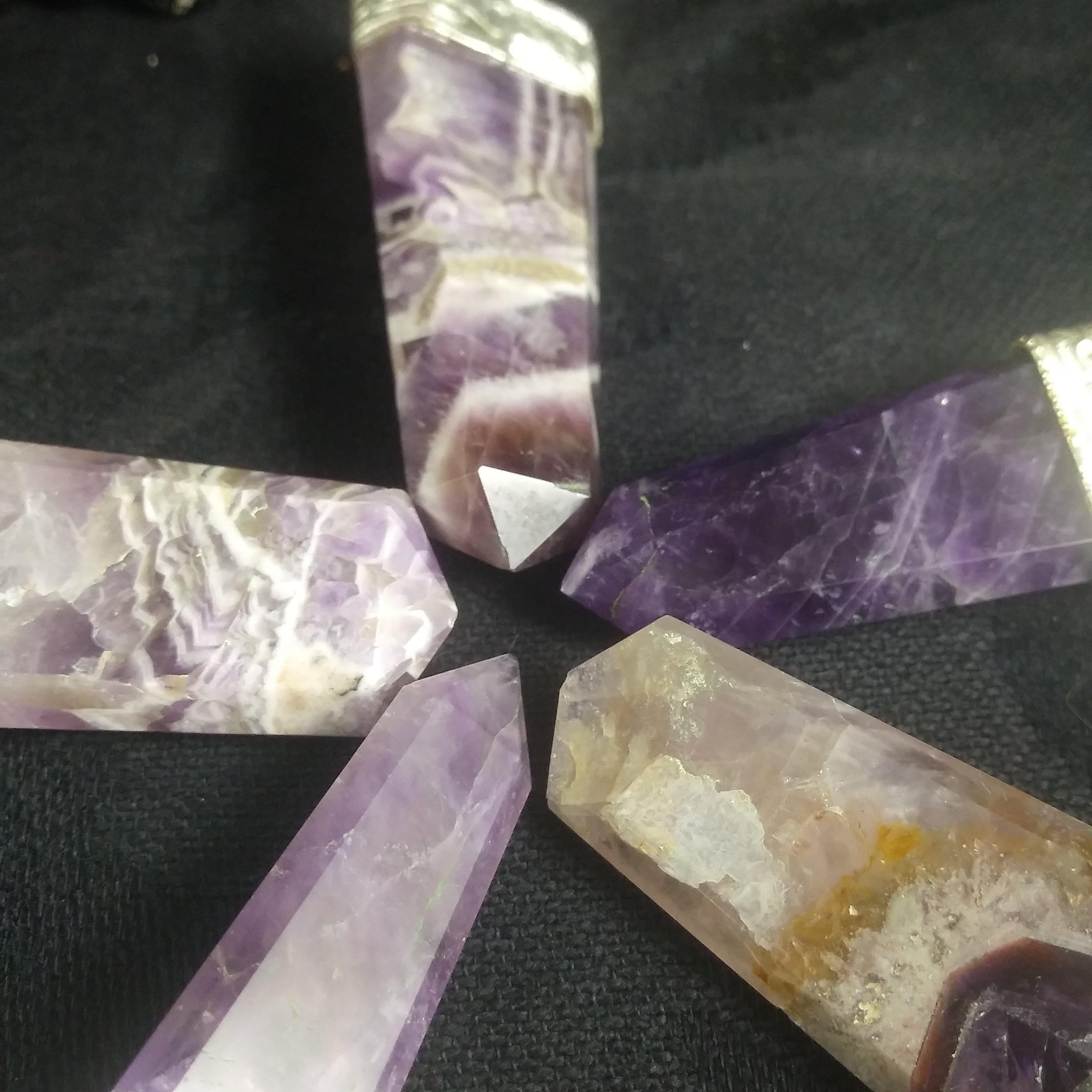 Chevron Amethyst Chakra Pendant Necklace - Natural Healing Crystal Jewelry for Meditation, Energy Balance & Spiritual Protection - Perfect for Yoga, Reiki & Mindfulness Practices