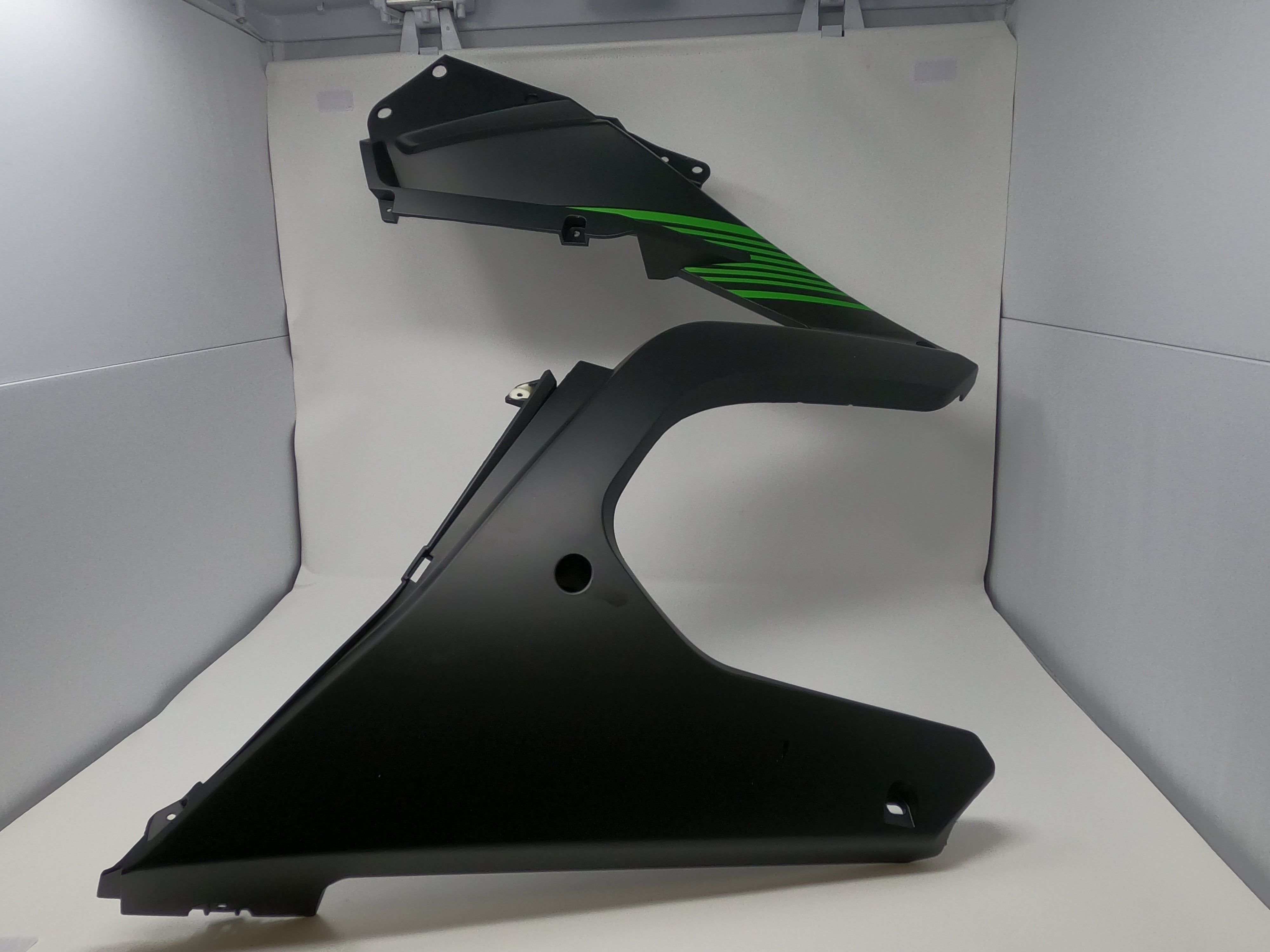 200cc Automatic Motorcycle X19 - Left Middle Fairing (03010677) | Durable Replacement Part for Street Bikes & Commuter Motorcycles | Perfect for Urban Riding & Daily Commutes