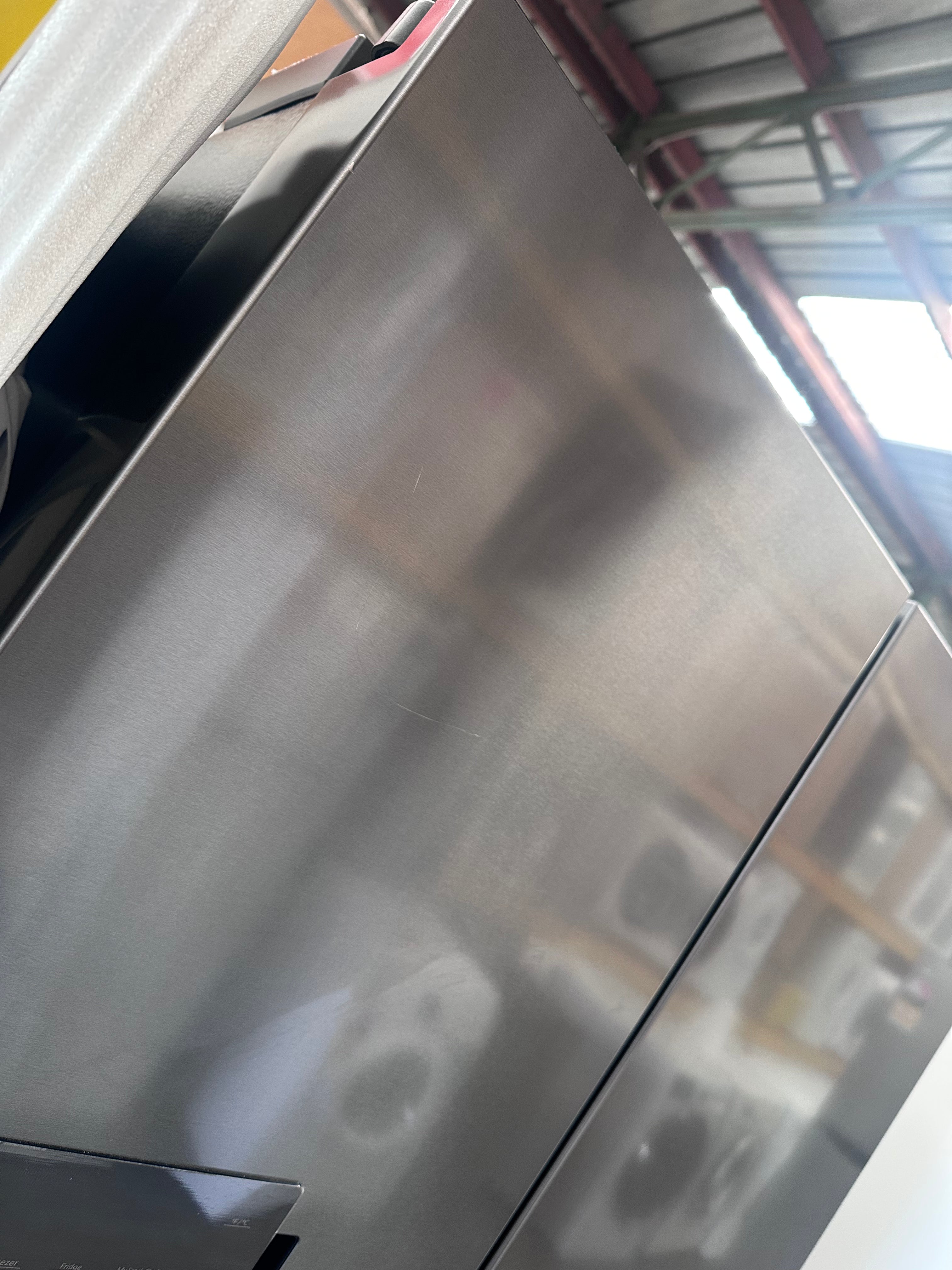 Hisense HRCD586TBWB 585L French Door Refrigerator - Black Steel Finish, 3-Year Warranty - Perfect for Large Families, Entertaining & Modern Kitchens