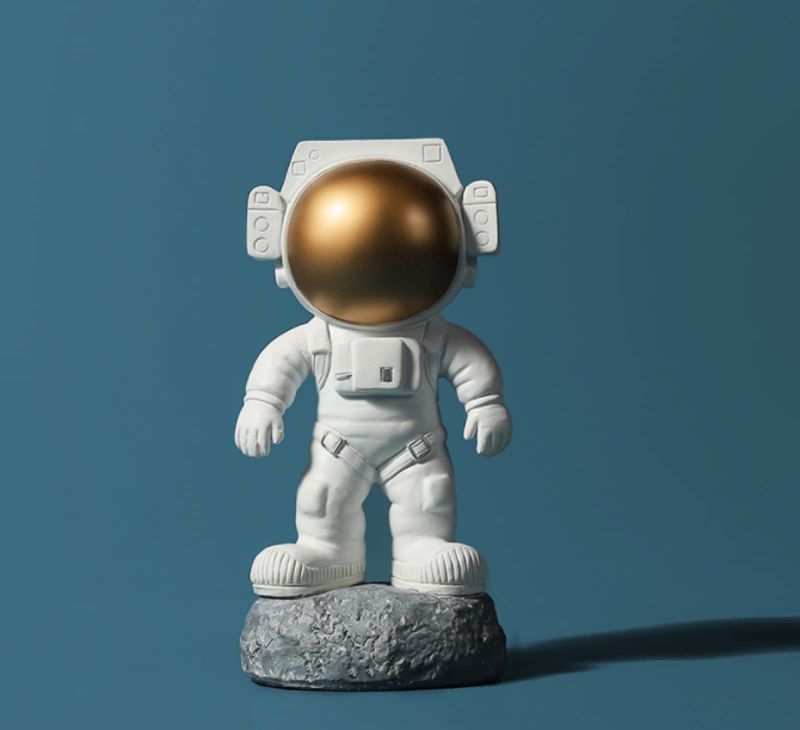 17Cm Astronaut Sculpture Statue - Abstract Collectible Figurine for Desk Decoration, Home & Office Accessories | Perfect Gift for Boys Birthday, Space-Themed Room Decor