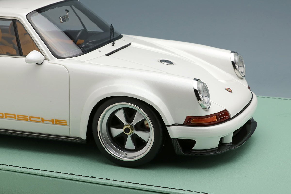 1:18 Scale Porsche 911 (964) Singer DLS 2018 Diecast Model Car - Pearl White Finish | Collectible Display Piece for Car Enthusiasts & Office Decor