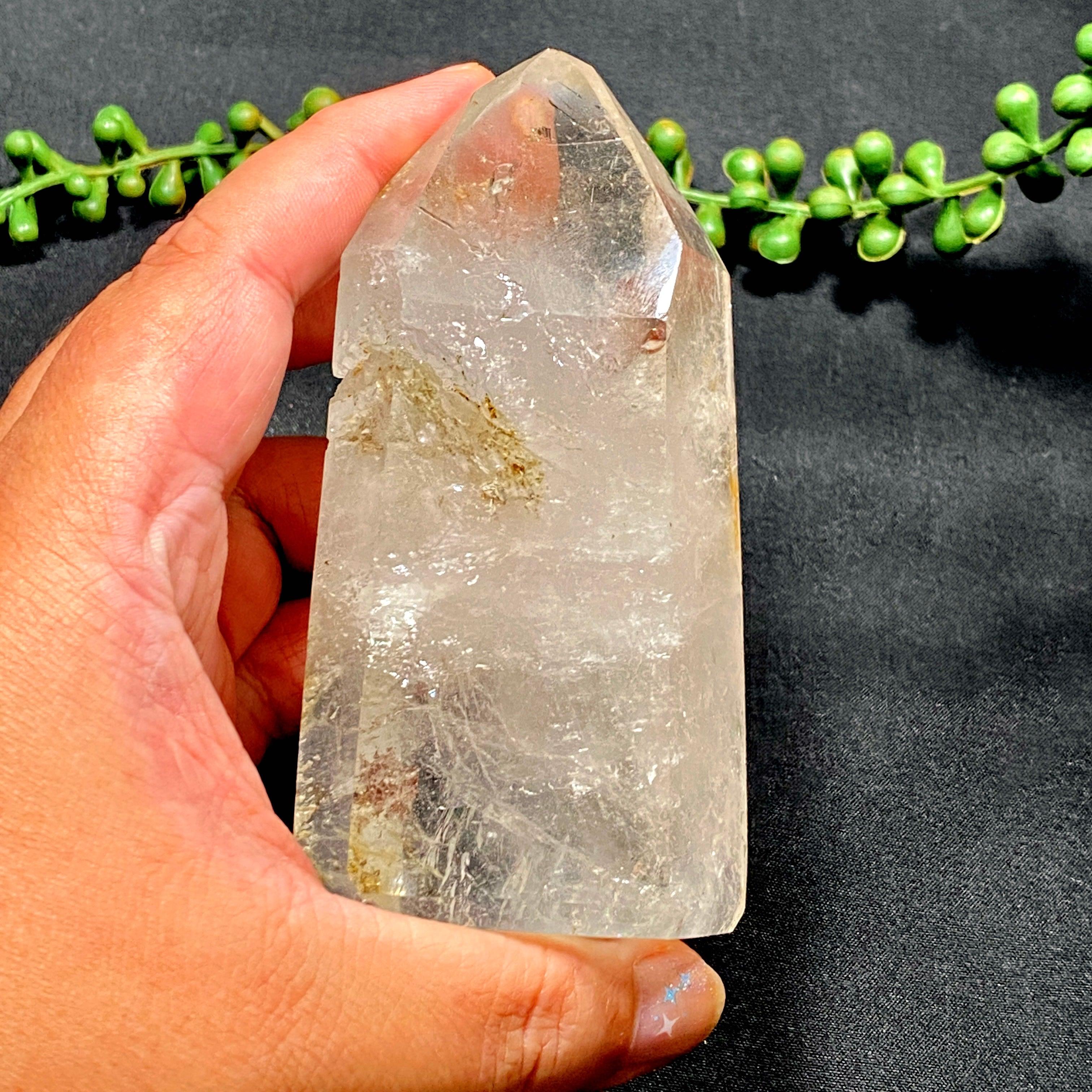 Natural Clear Quartz Point Crystal - Healing Stone for Meditation, Energy Cleansing & Chakra Balancing - Perfect for Home Decor, Yoga & Spiritual Practices