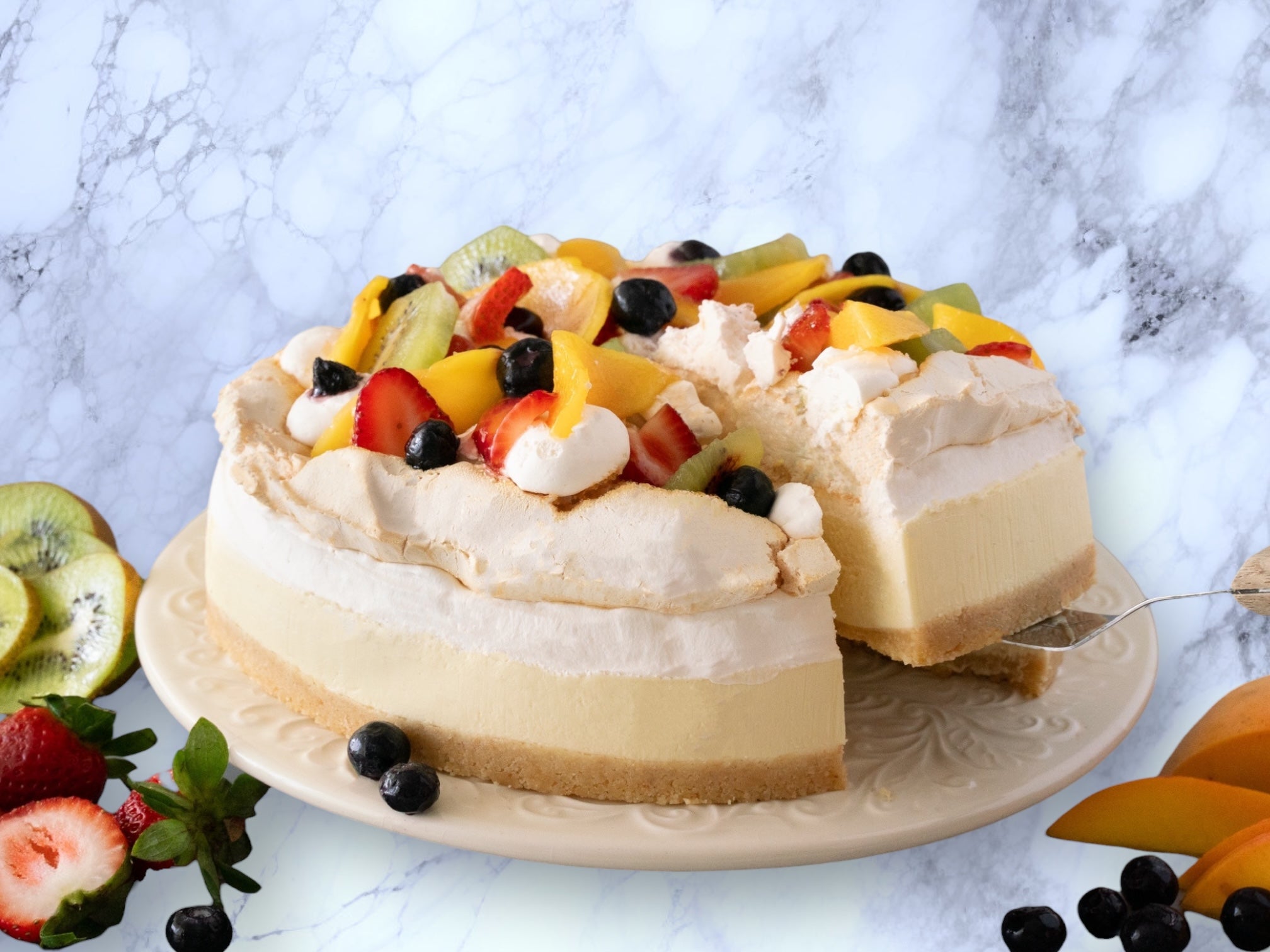 Delicious Pavlova Cheesecake - Creamy New Zealand Dessert with Meringue & Fresh Fruits | Perfect for Parties, Holidays & Special Occasions