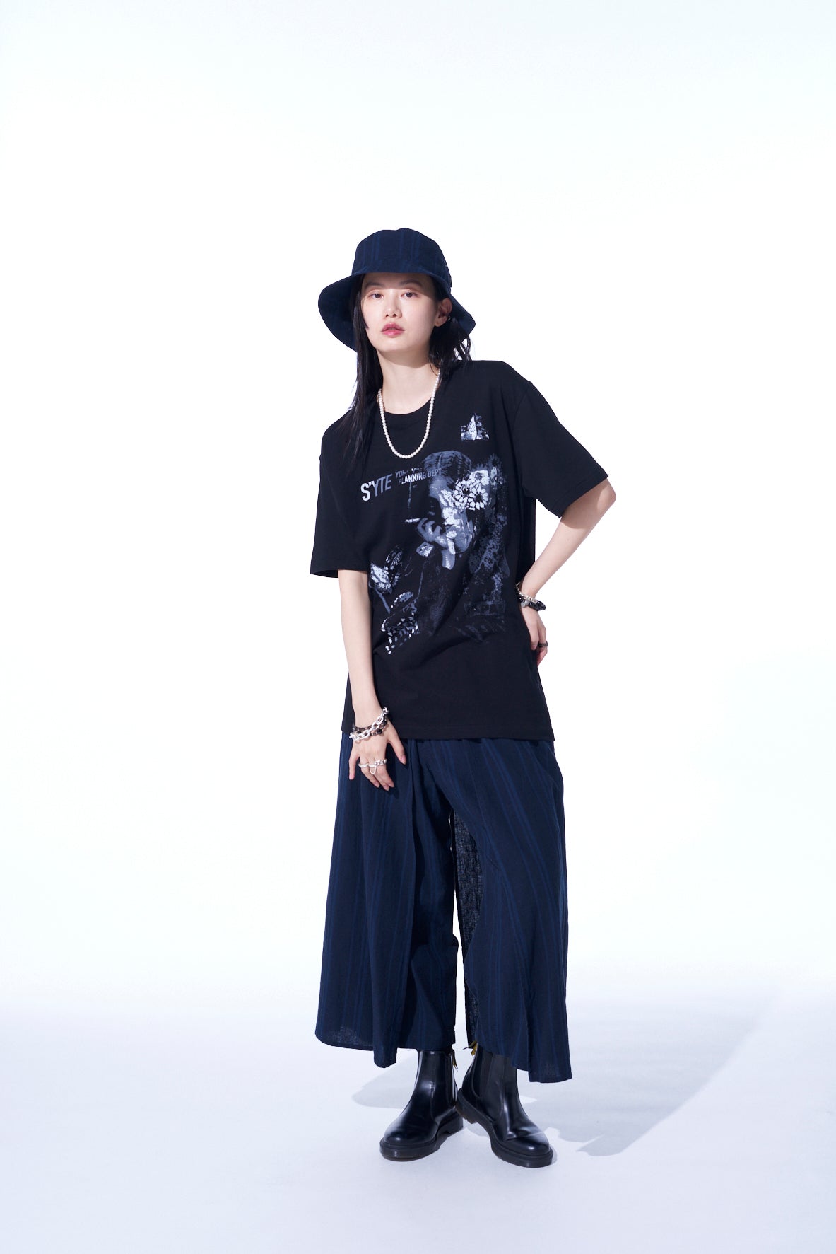 Trendy Graphic T-Shirt with Cigarettes & Butterflies Print - Stylish Streetwear for Men & Women | Perfect for Casual Outfits, Concerts & Urban Fashion