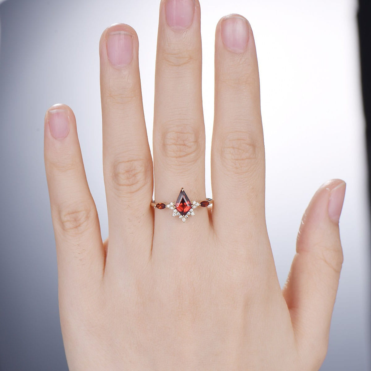 Vintage Art Deco Marquise Garnet Engagement Ring - 14K Gold Kite Cut Garnet Wedding Band for Women, Promise Ring, Valentine's Day & Christmas Gift - Perfect for Proposals, Anniversaries & Special Occasions