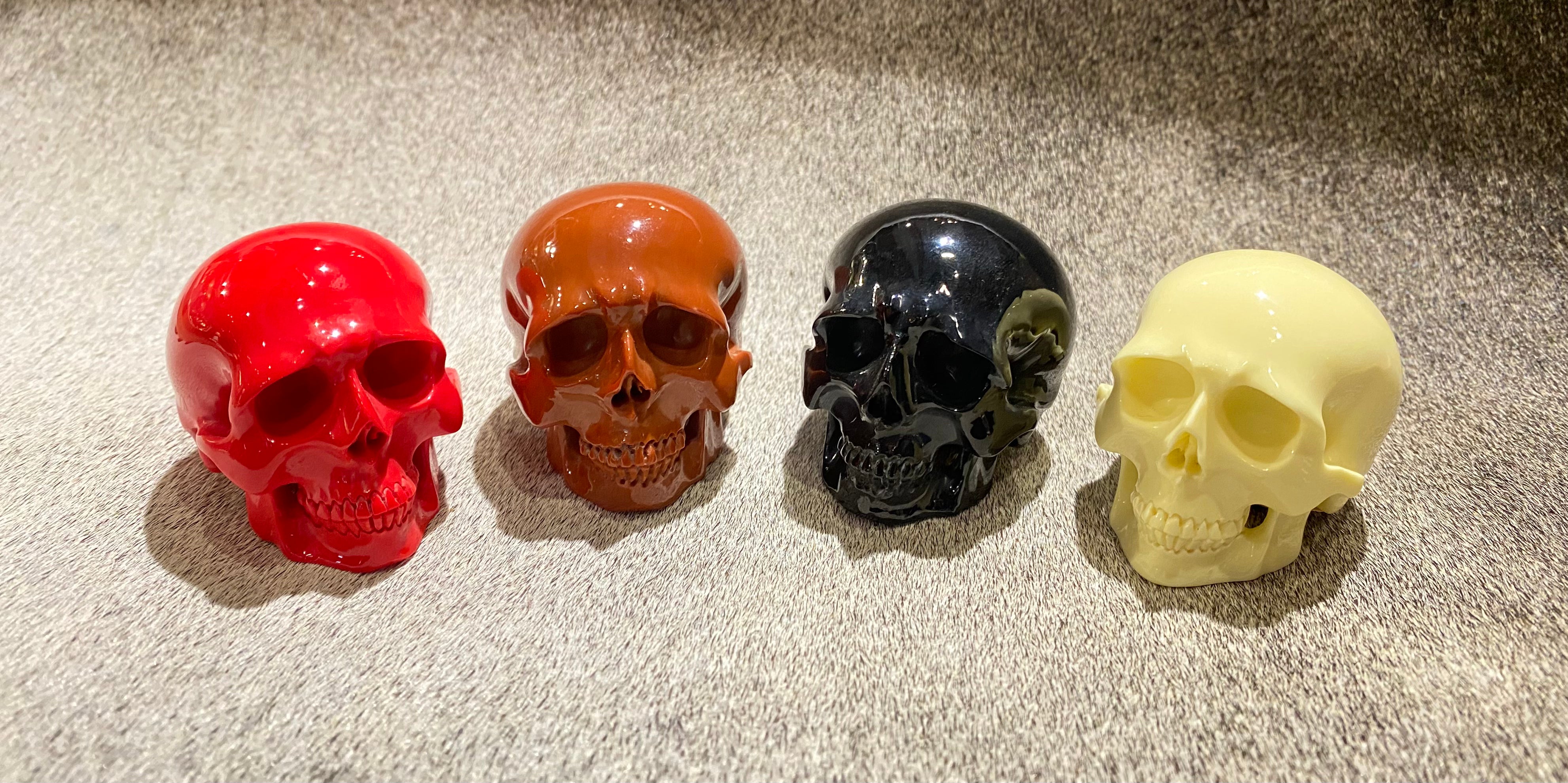 Hand-Carved Skull Snooker Ball - Unique Billiard Accessory for Pool Table Decor & Game Room Collection