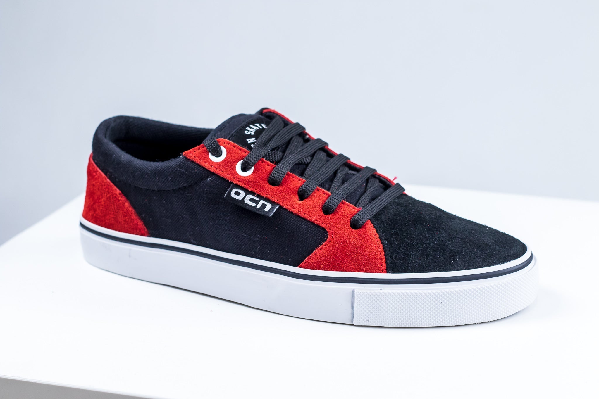 Unisex Ocn Comb Art Black/Red Sneakers - Comfortable & Stylish for Running, Walking & Casual Wear